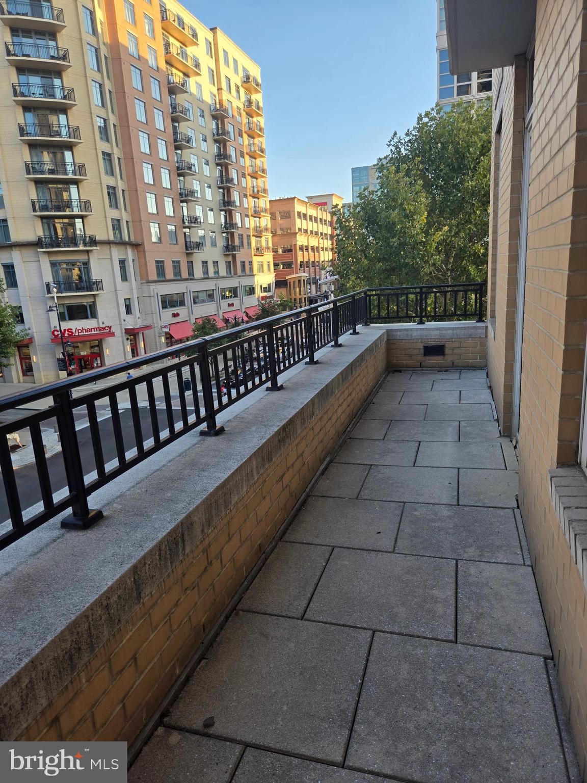 Fully furnished 2 Bedroom 2 Bath condo rental with large Balcony. Ready to move in with Stainless Steel Appliances, Hardwood floors, Granite Counter Tops, WasherDryer and assigned garage parking space. This spacious living & dining combo has plenty space in and outdoor The master bedroom has a large w/walk-in closet and walkout balcony access.