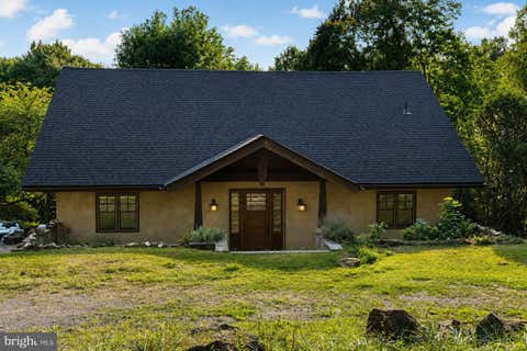 Homes For Sale - 12883 Furnace Mountain Road<br/> LOVETTSVILLE, VA 20180