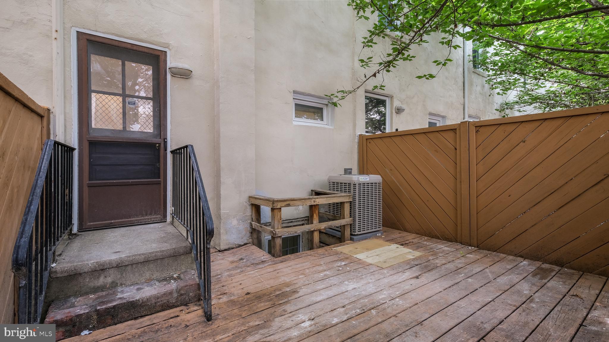 WASHINGTON SQ WEST - Residential