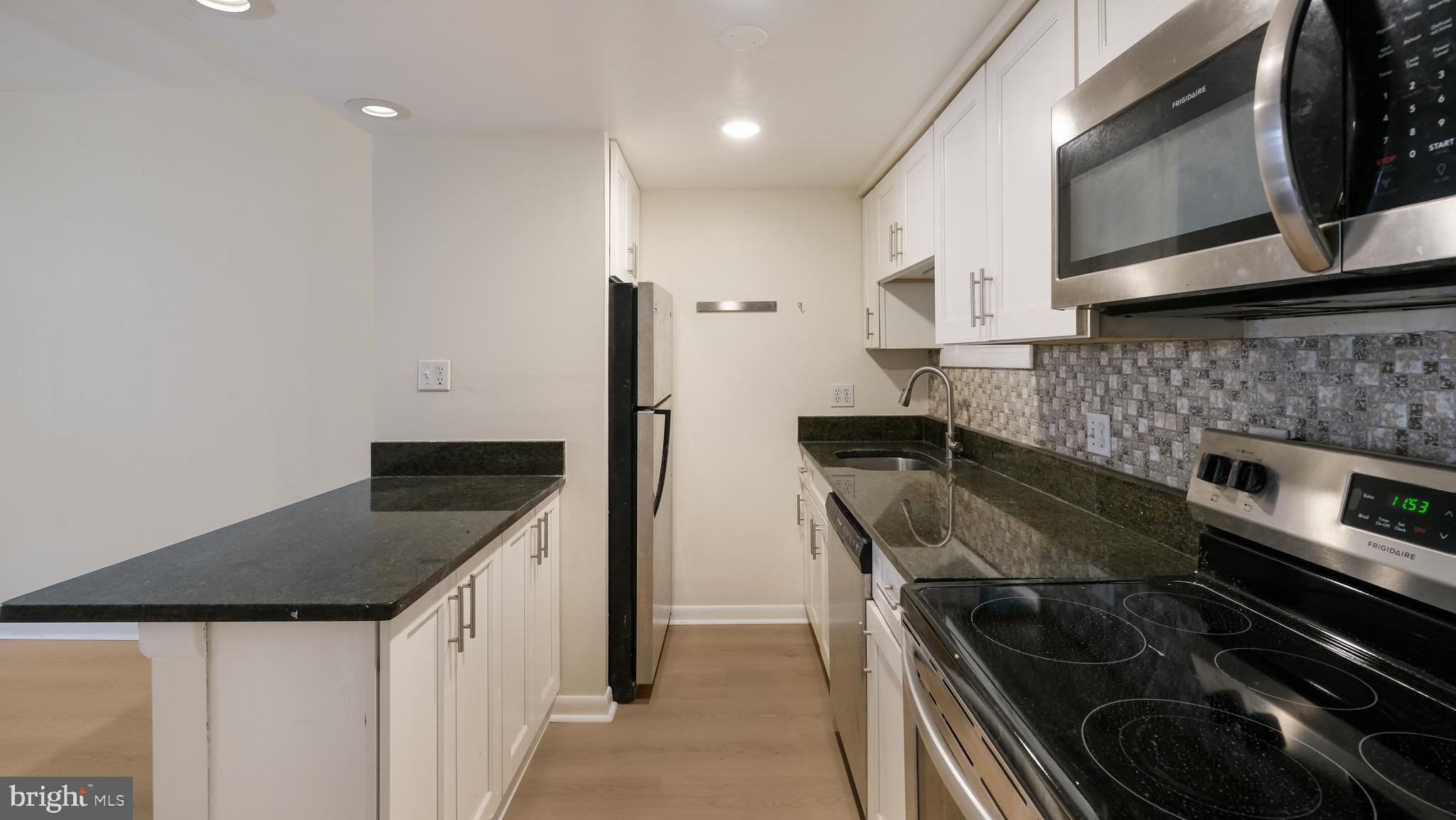 WASHINGTON SQ WEST - Residential