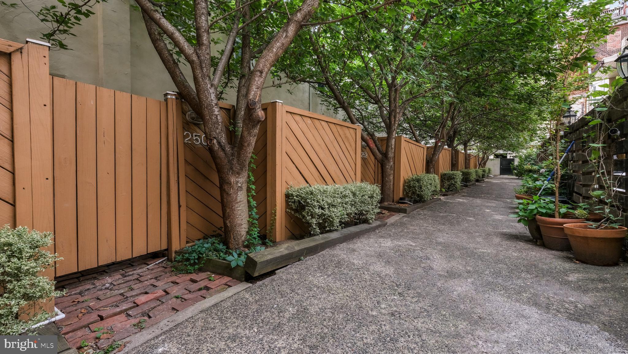 WASHINGTON SQ WEST - Residential