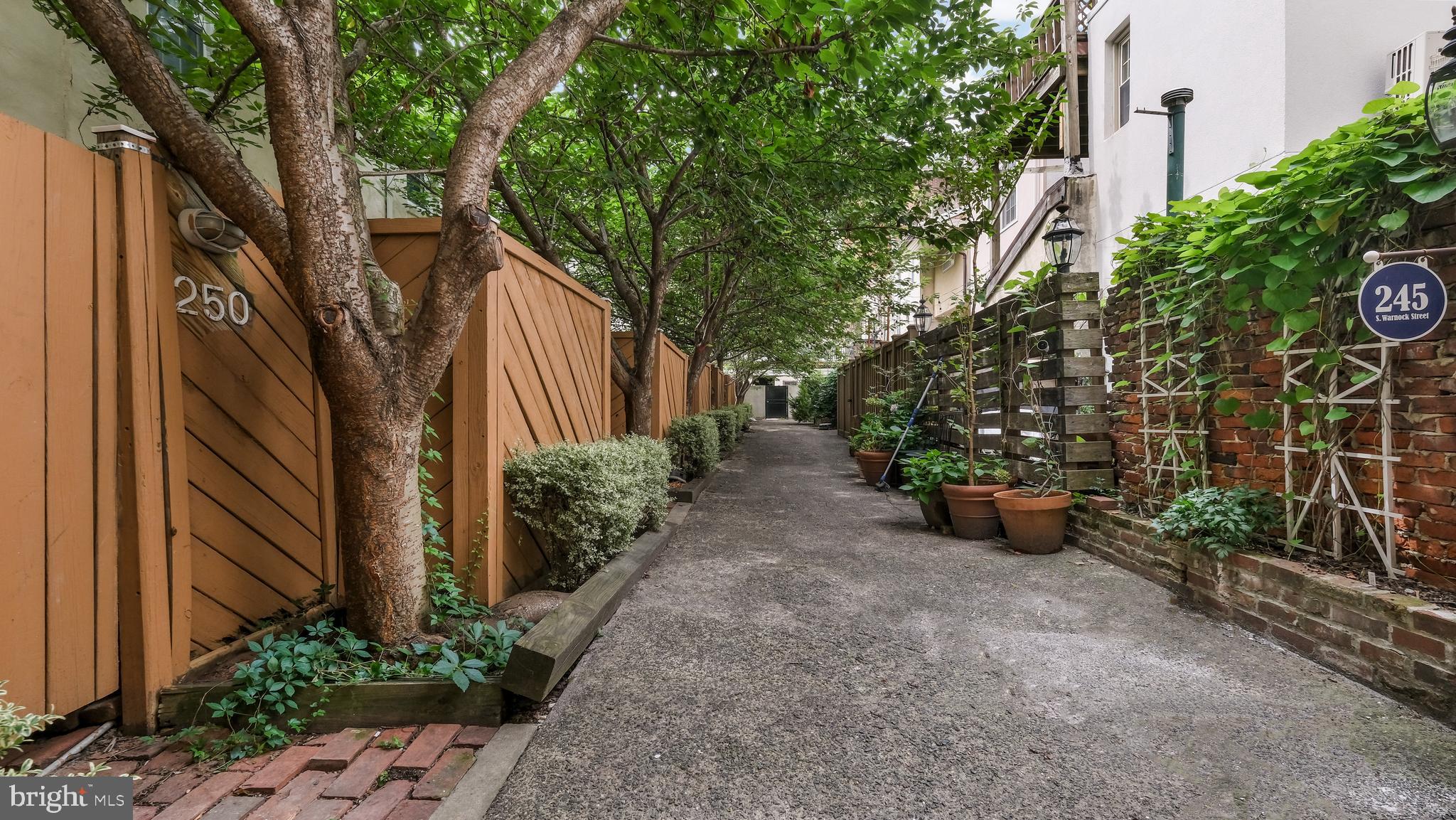 WASHINGTON SQ WEST - Residential