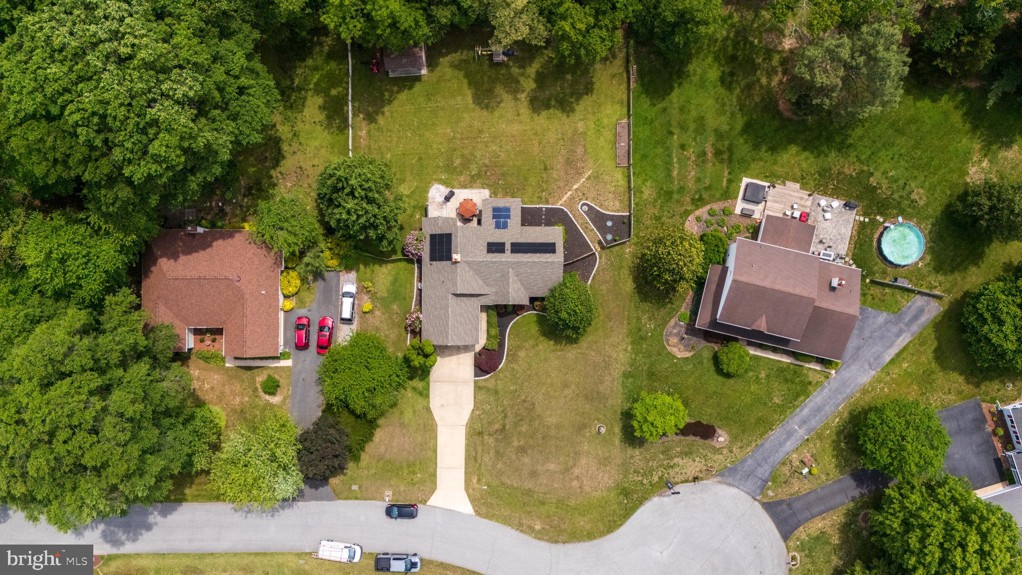 49 W HUNTINGTON CIRCLE