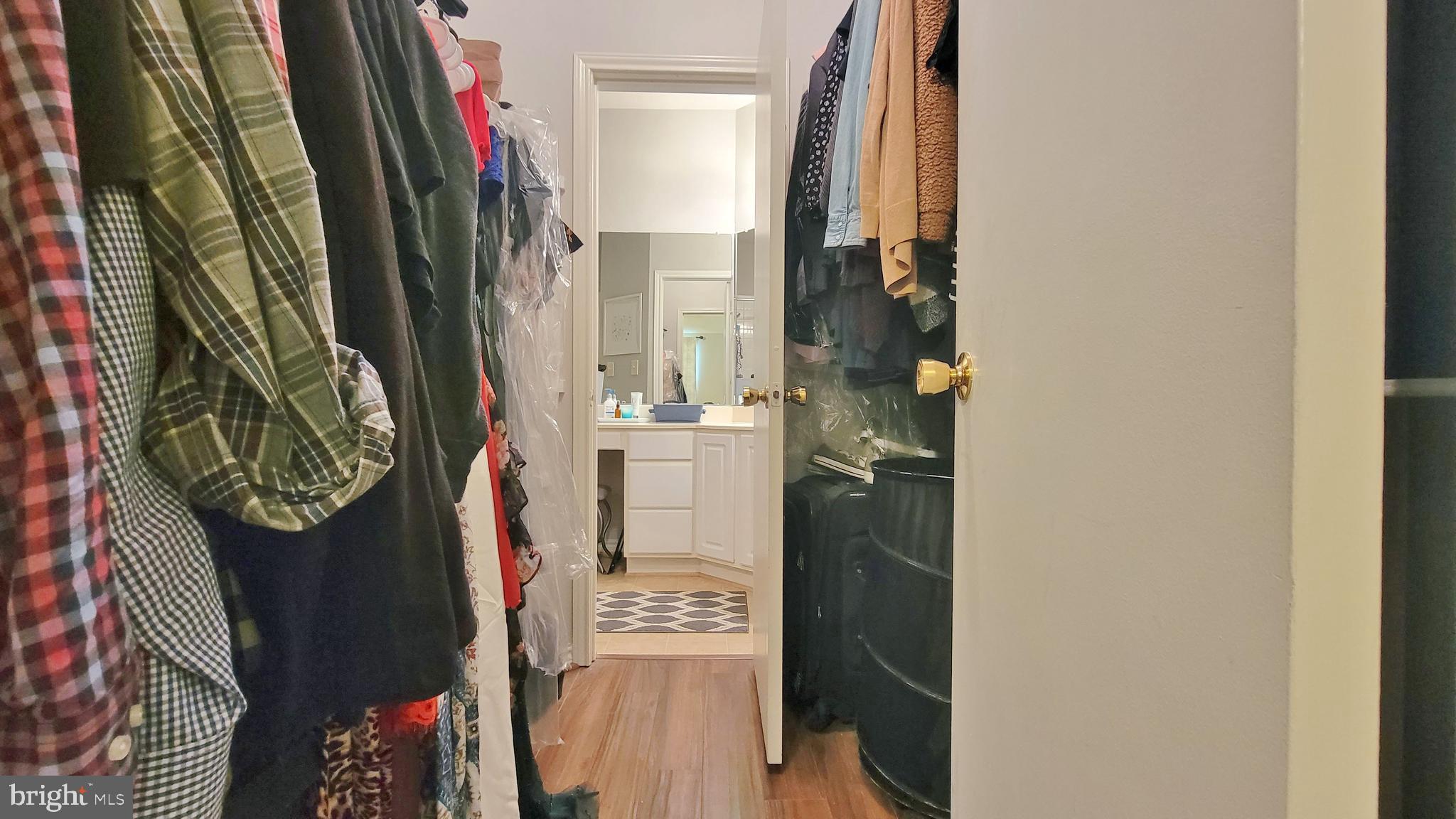 PENDERBROOK SQUARE CONDOMINIUMS - Residential