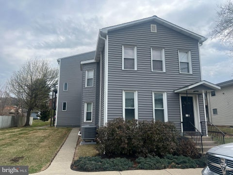 Condo For Rent - 526 Broad Street #3<br/> EMMAUS, PA 18049