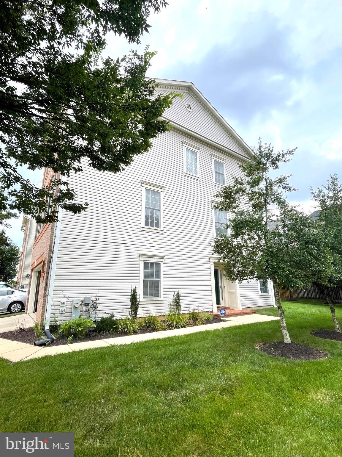 1106 CARBONDALE WAY 65