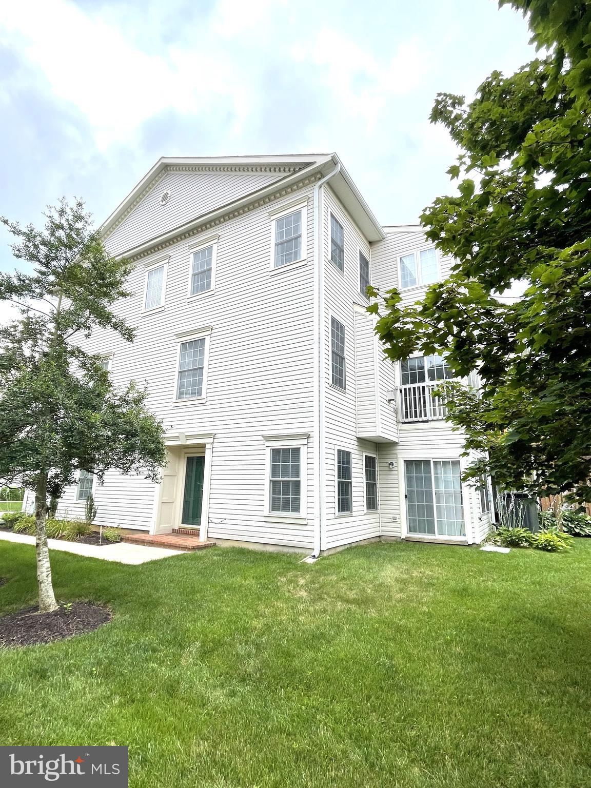 1106 CARBONDALE WAY 65