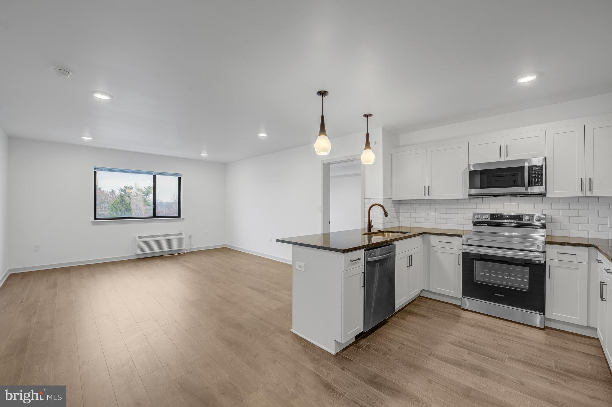 ROXBOROUGH - Residential Lease