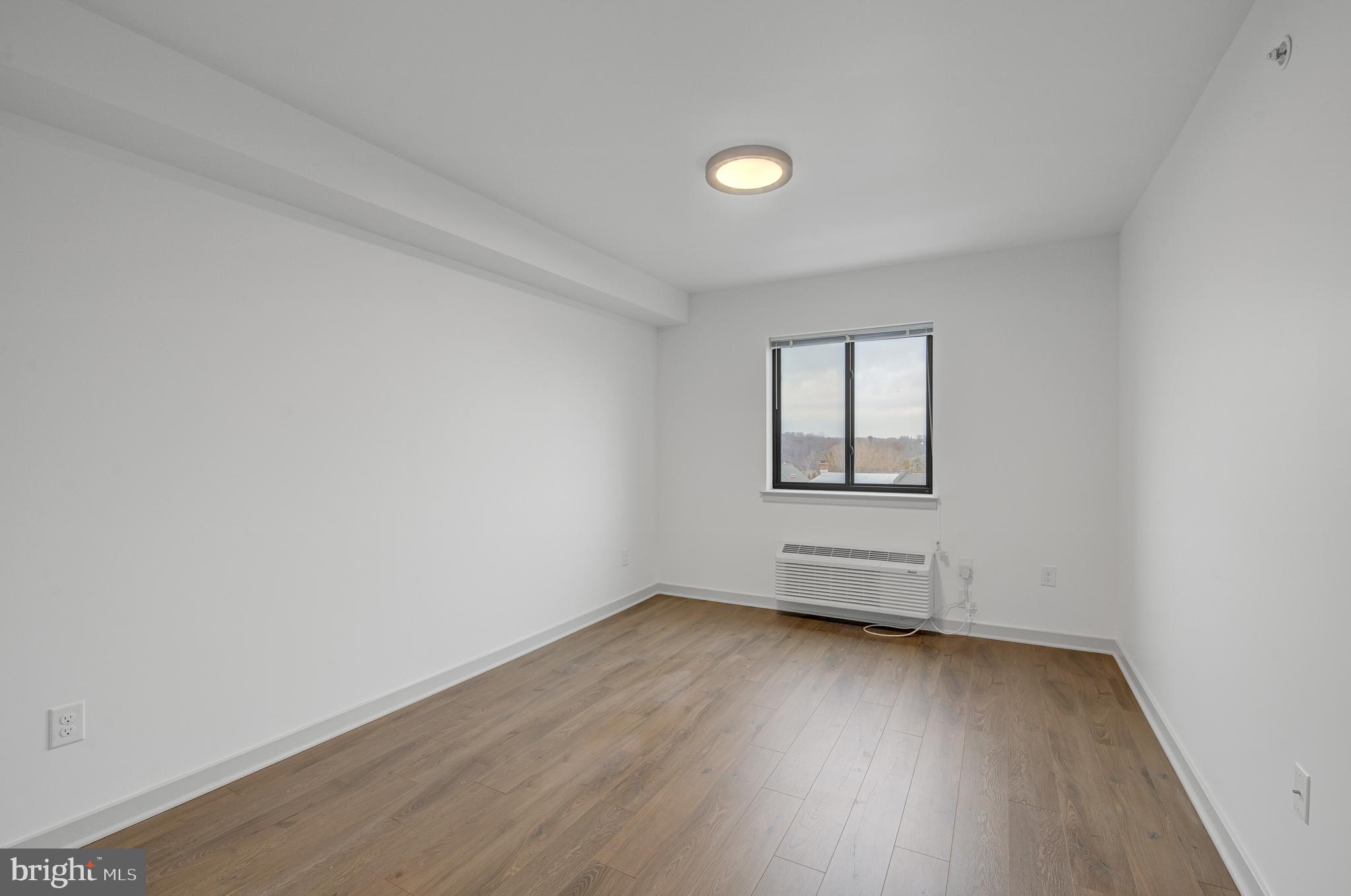 ROXBOROUGH - Residential Lease