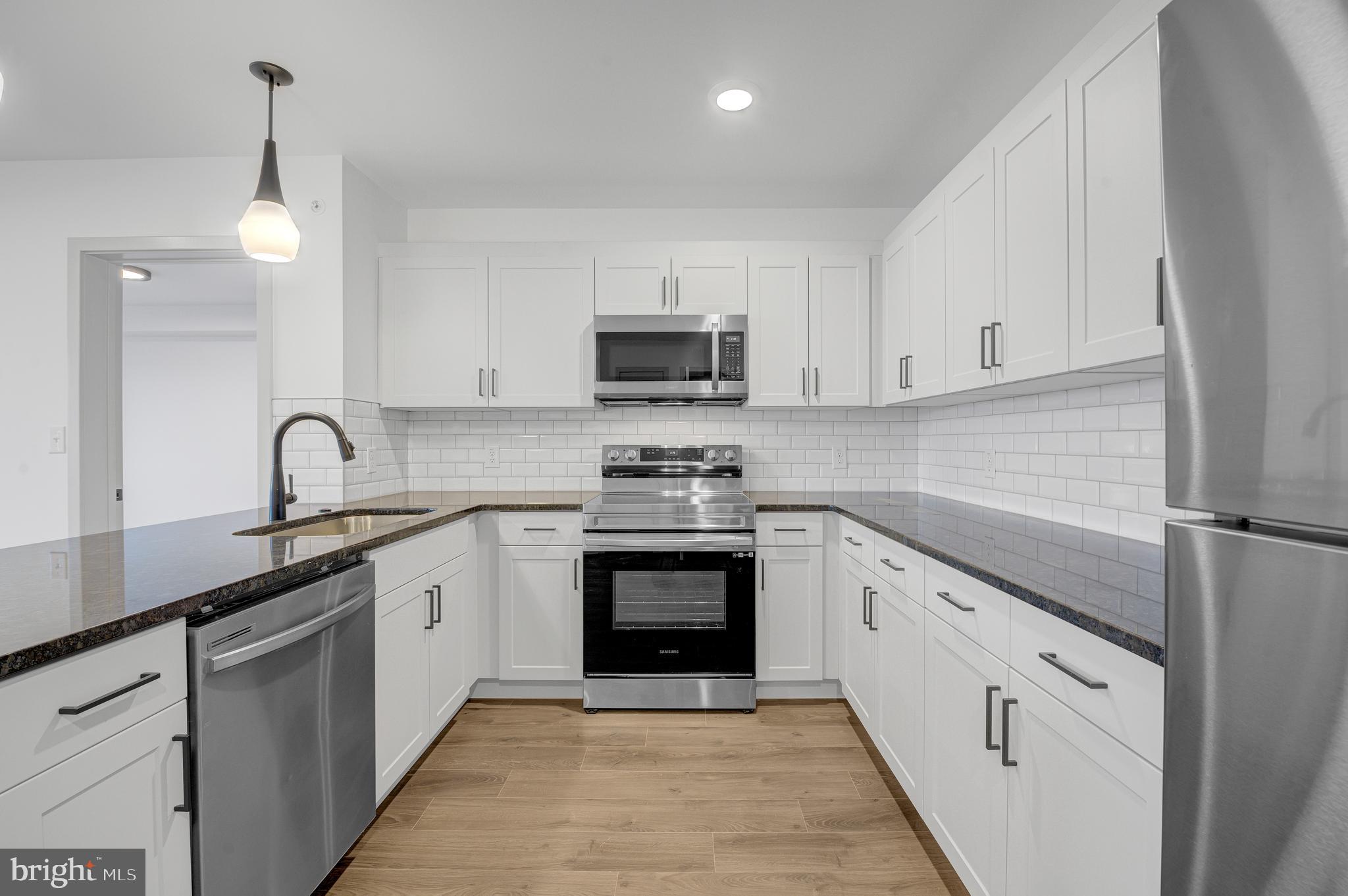 ROXBOROUGH - Residential Lease
