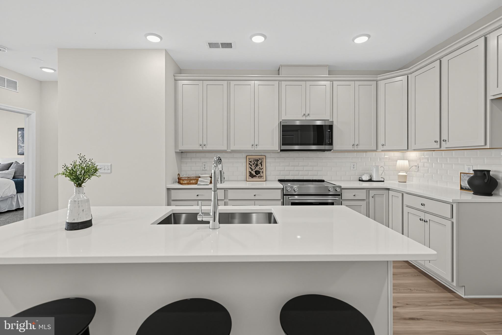 431 WASHINGTON STREET 2212 FIRESTONE