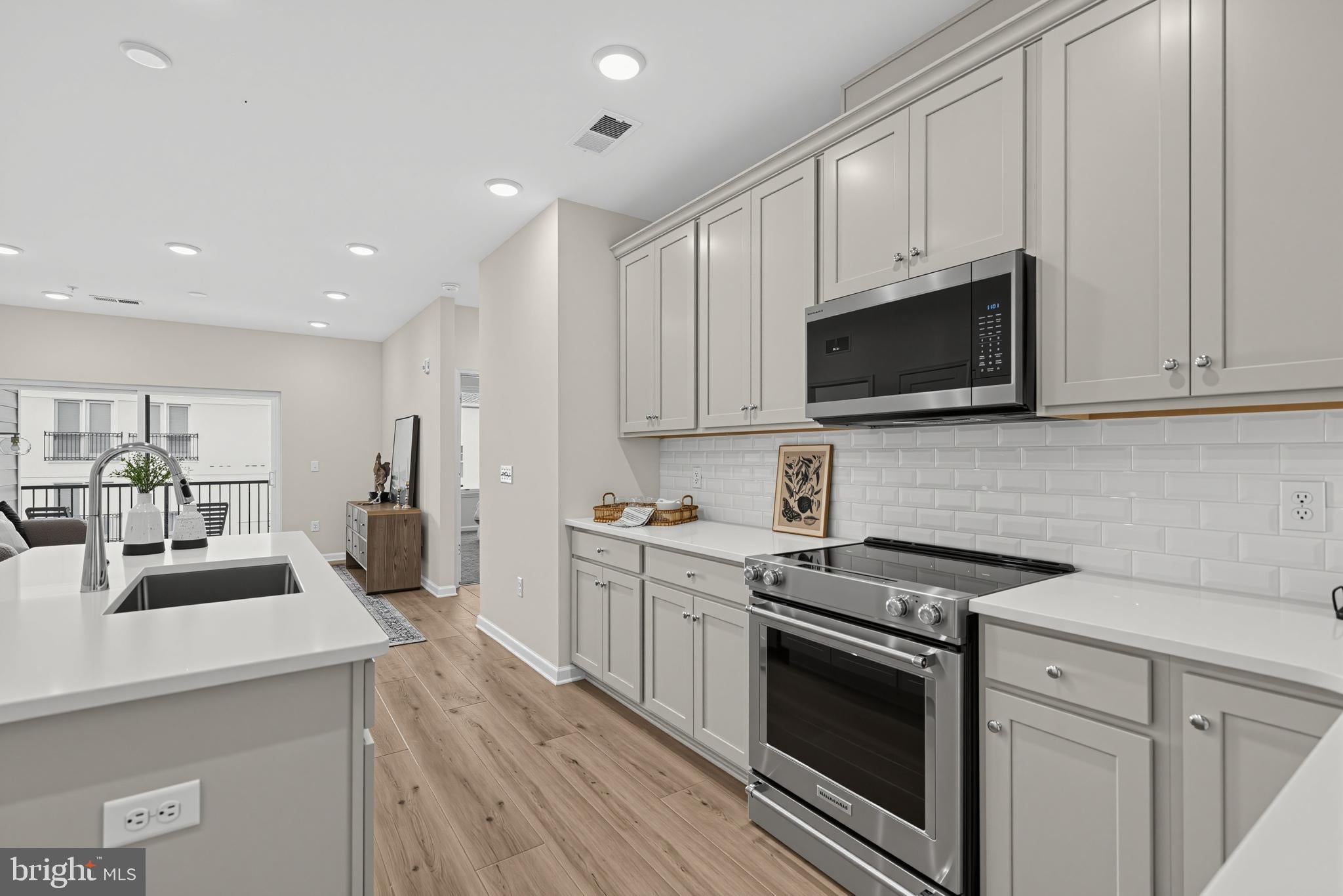 431 WASHINGTON STREET 2212 FIRESTONE