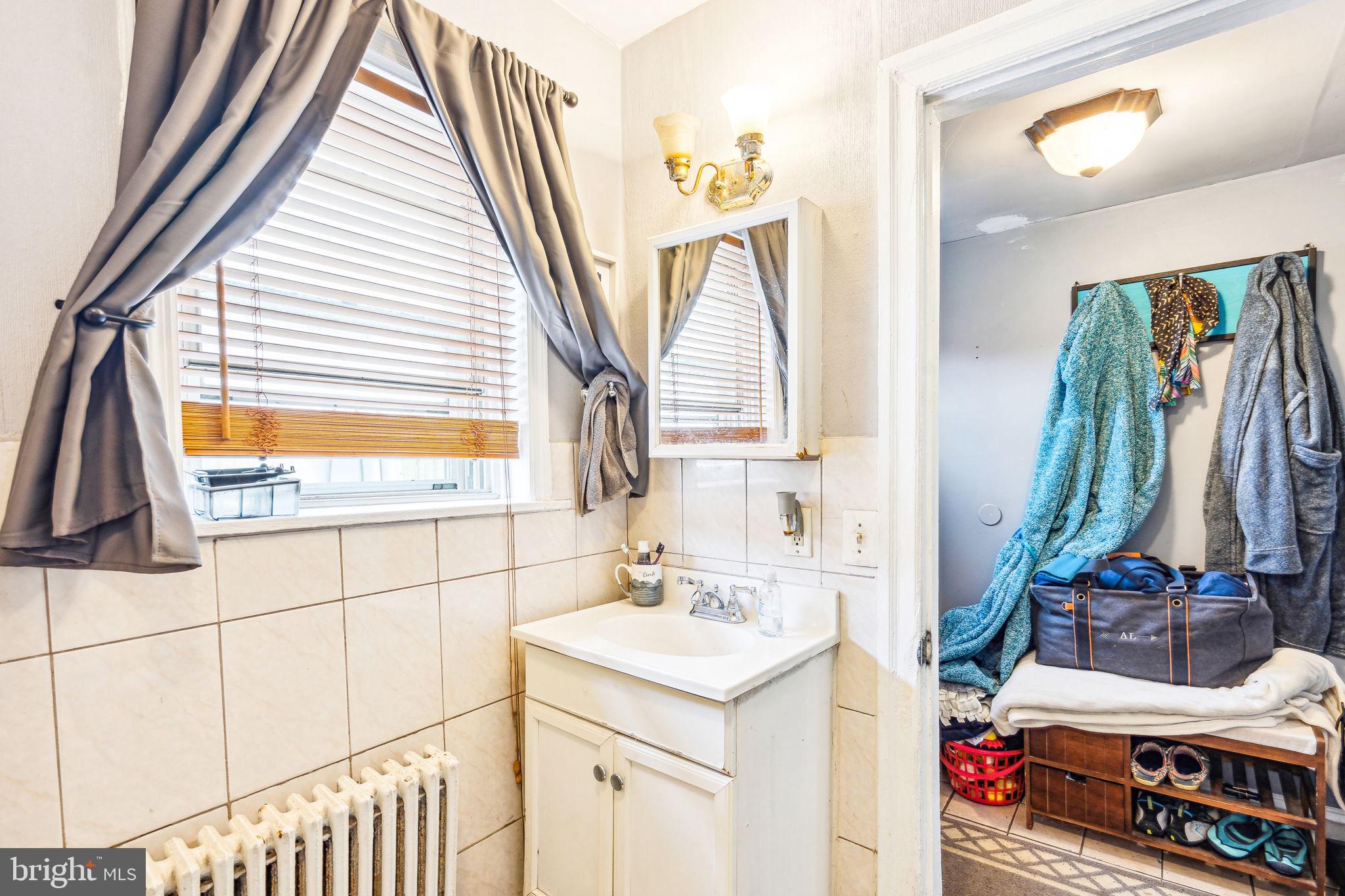 MANAYUNK - Residential Lease