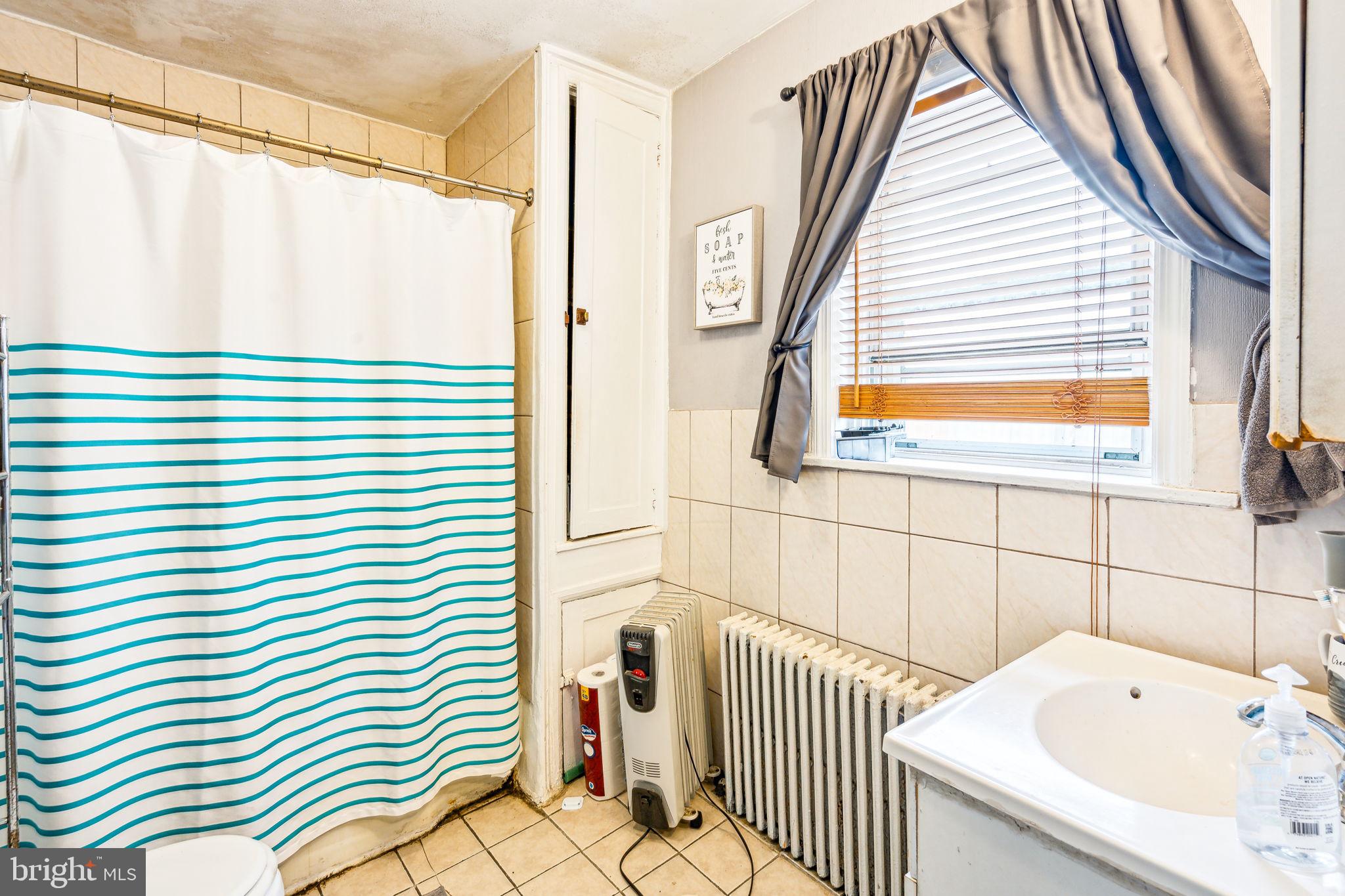 MANAYUNK - Residential Lease