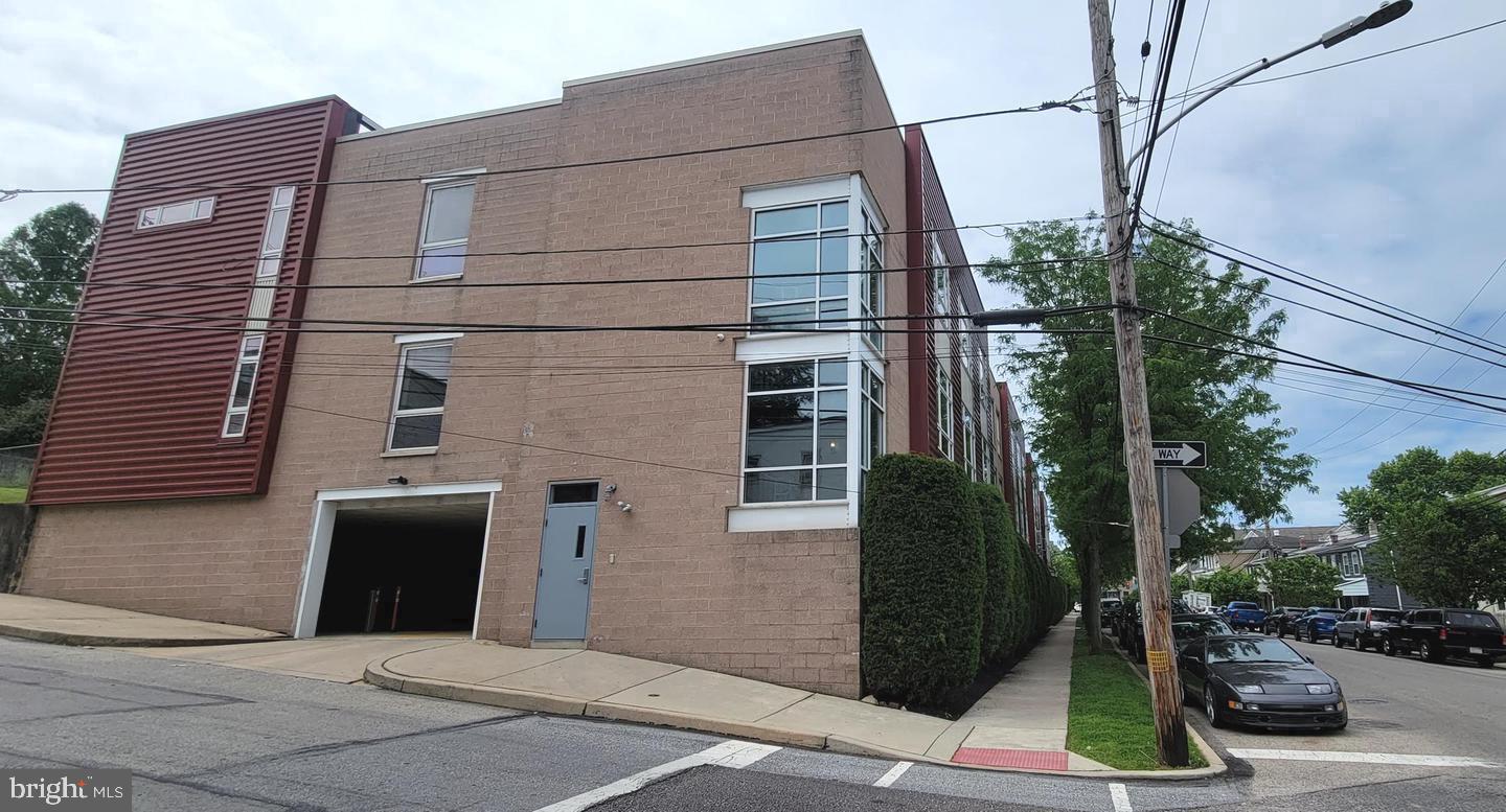 INDUSTRY - Residential Lease