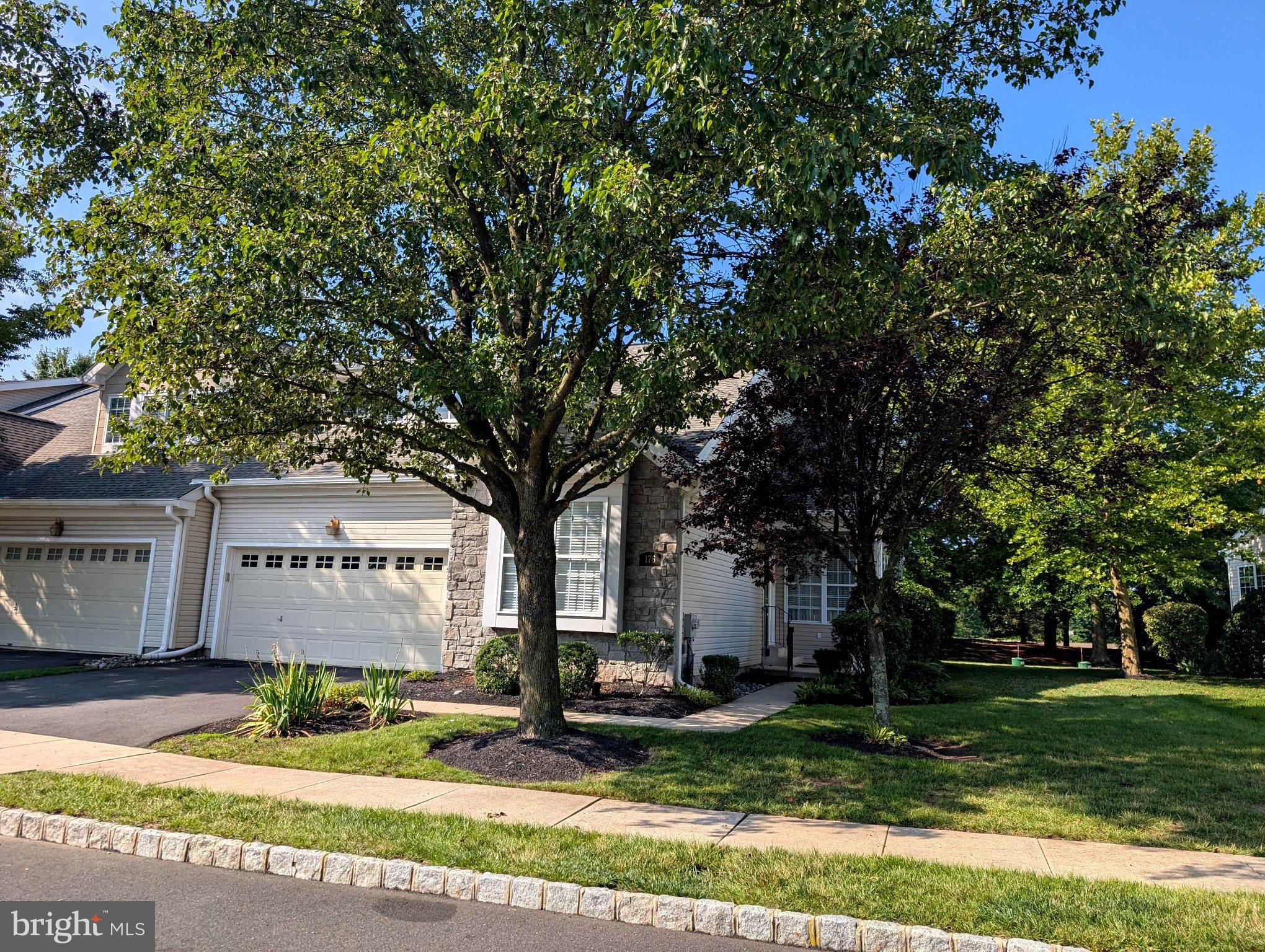 176 LATTICE LANE