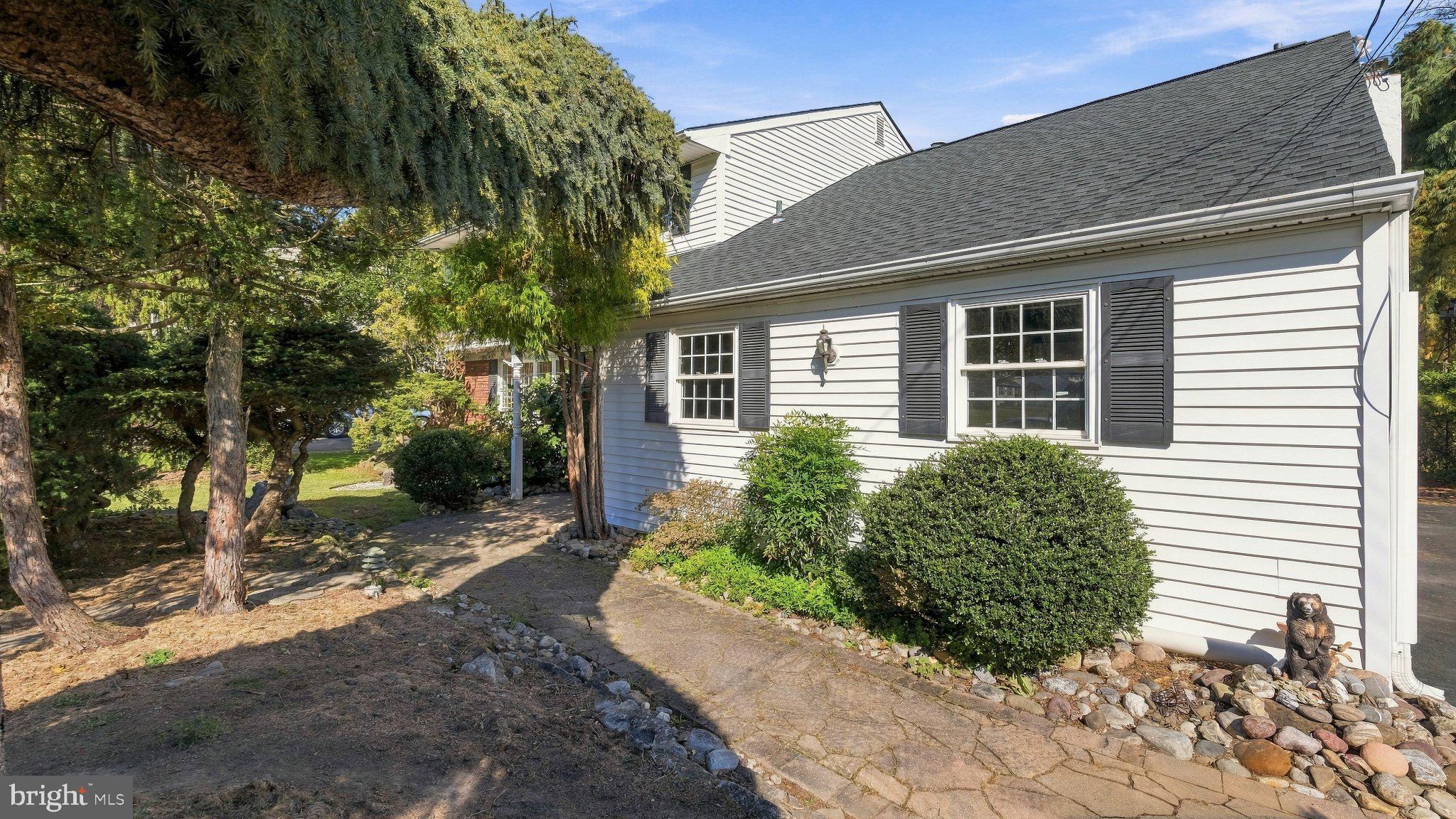 514 BUCKMAN DRIVE