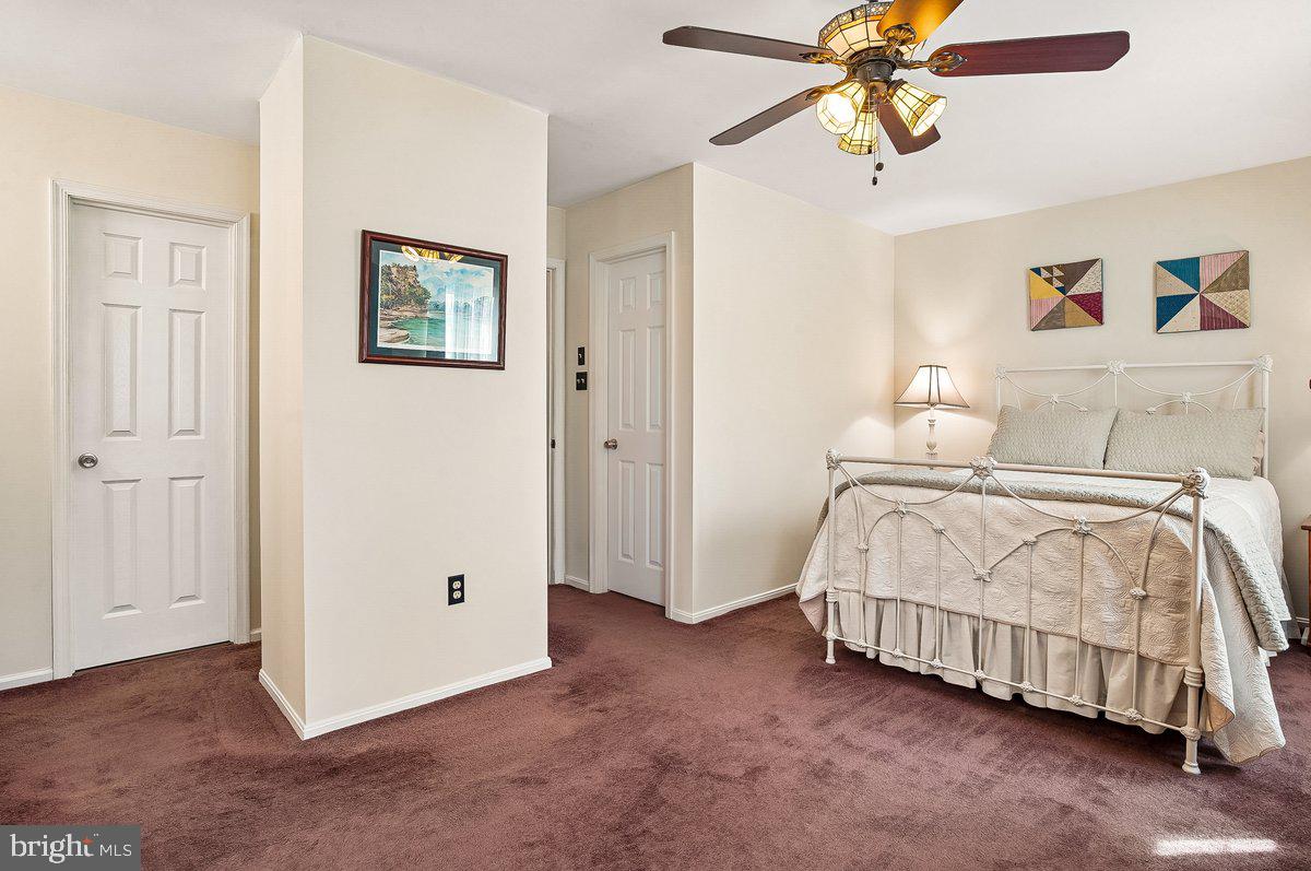 WOODLAND BEACH - Residential