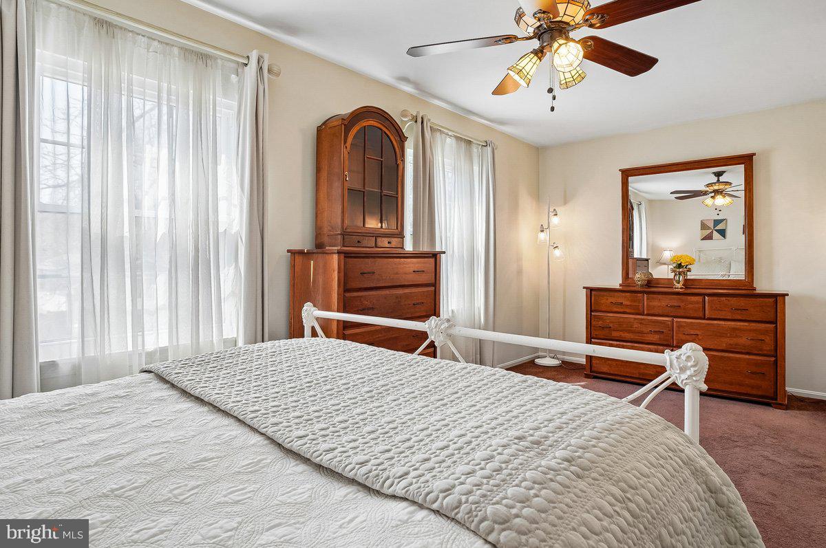 WOODLAND BEACH - Residential