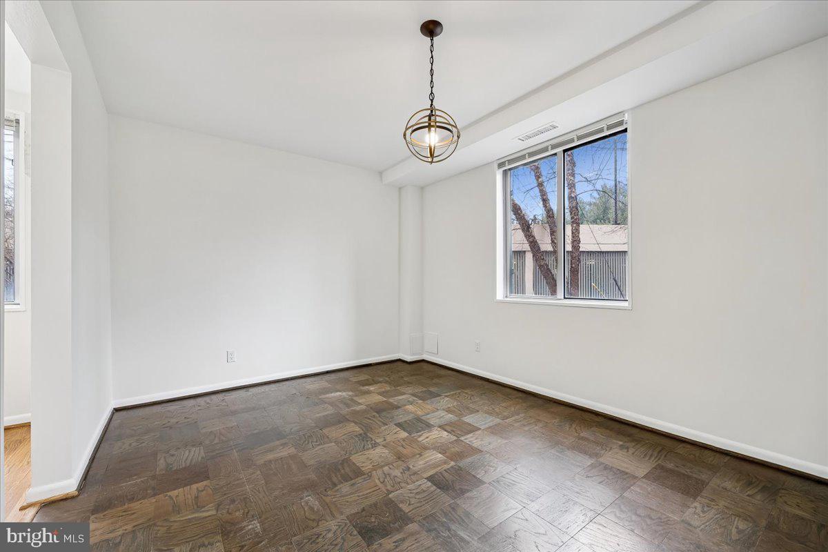 WHITEHALL - Residential