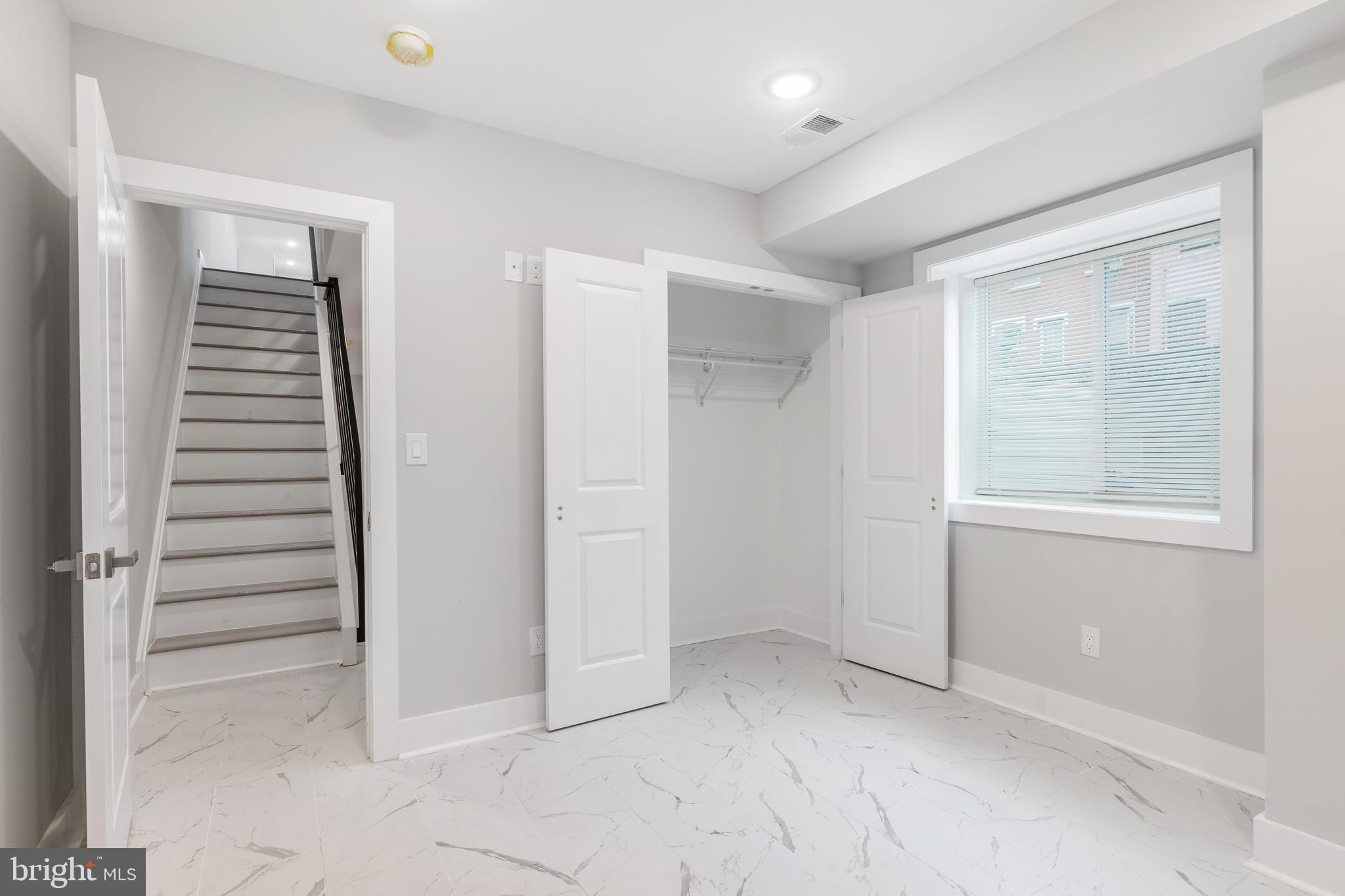 EAST KENSINGTON - Residential Lease