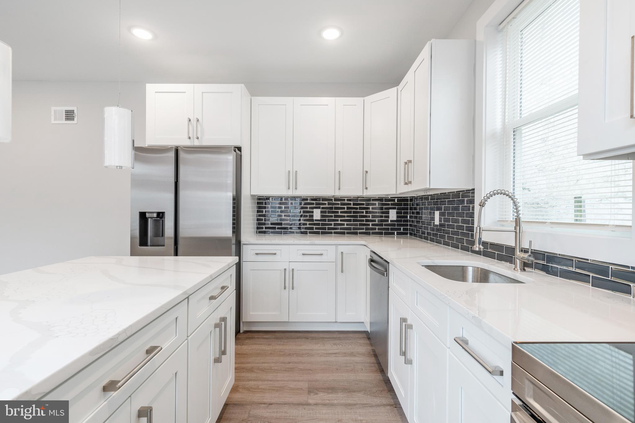 EAST KENSINGTON - Residential Lease
