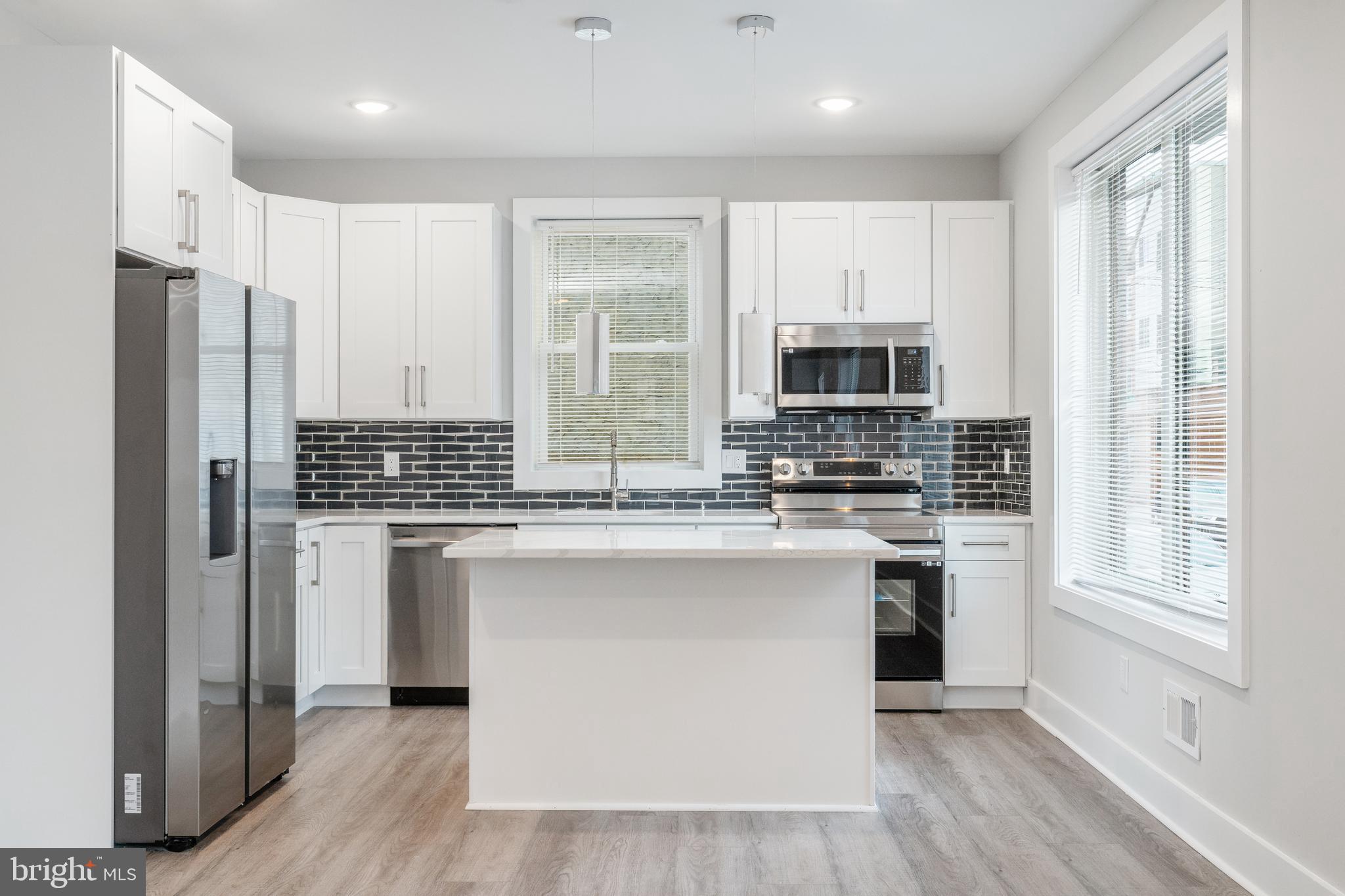 EAST KENSINGTON - Residential Lease