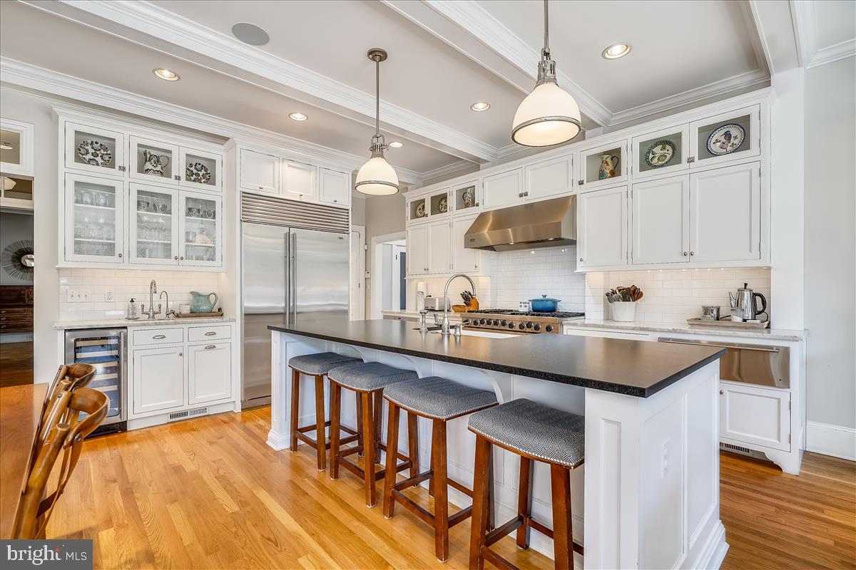 ROLAND PARK - Residential