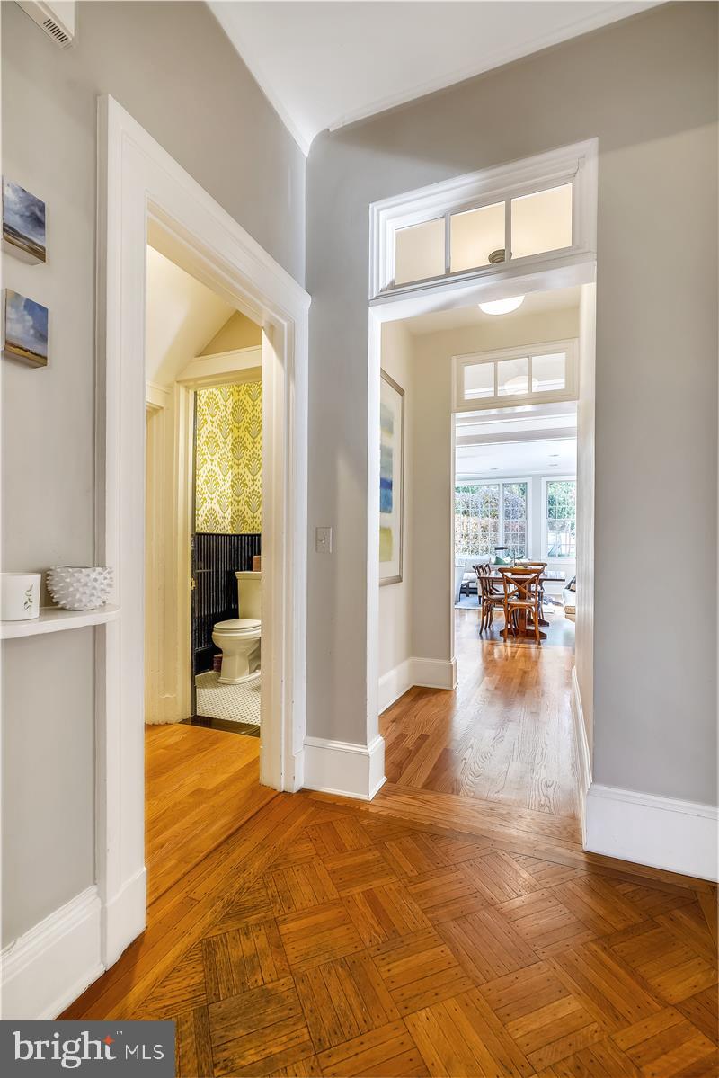 ROLAND PARK - Residential