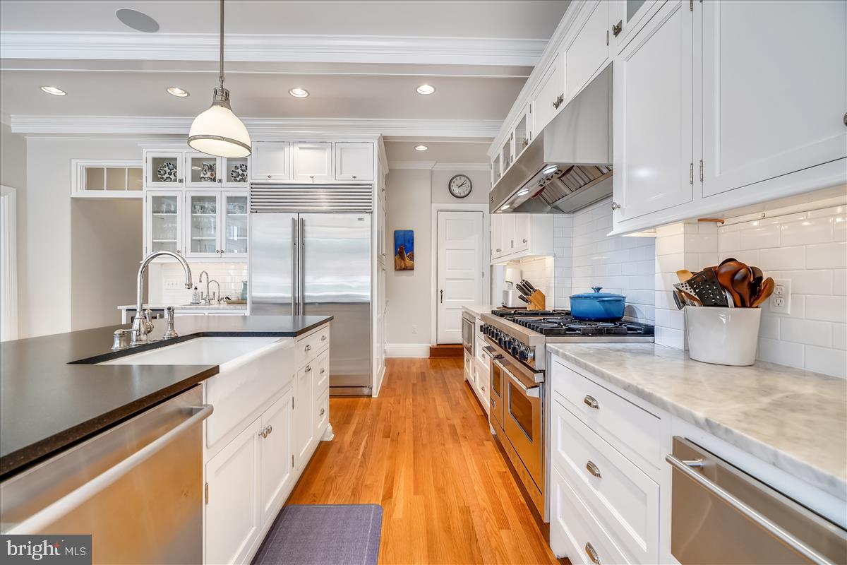 ROLAND PARK - Residential