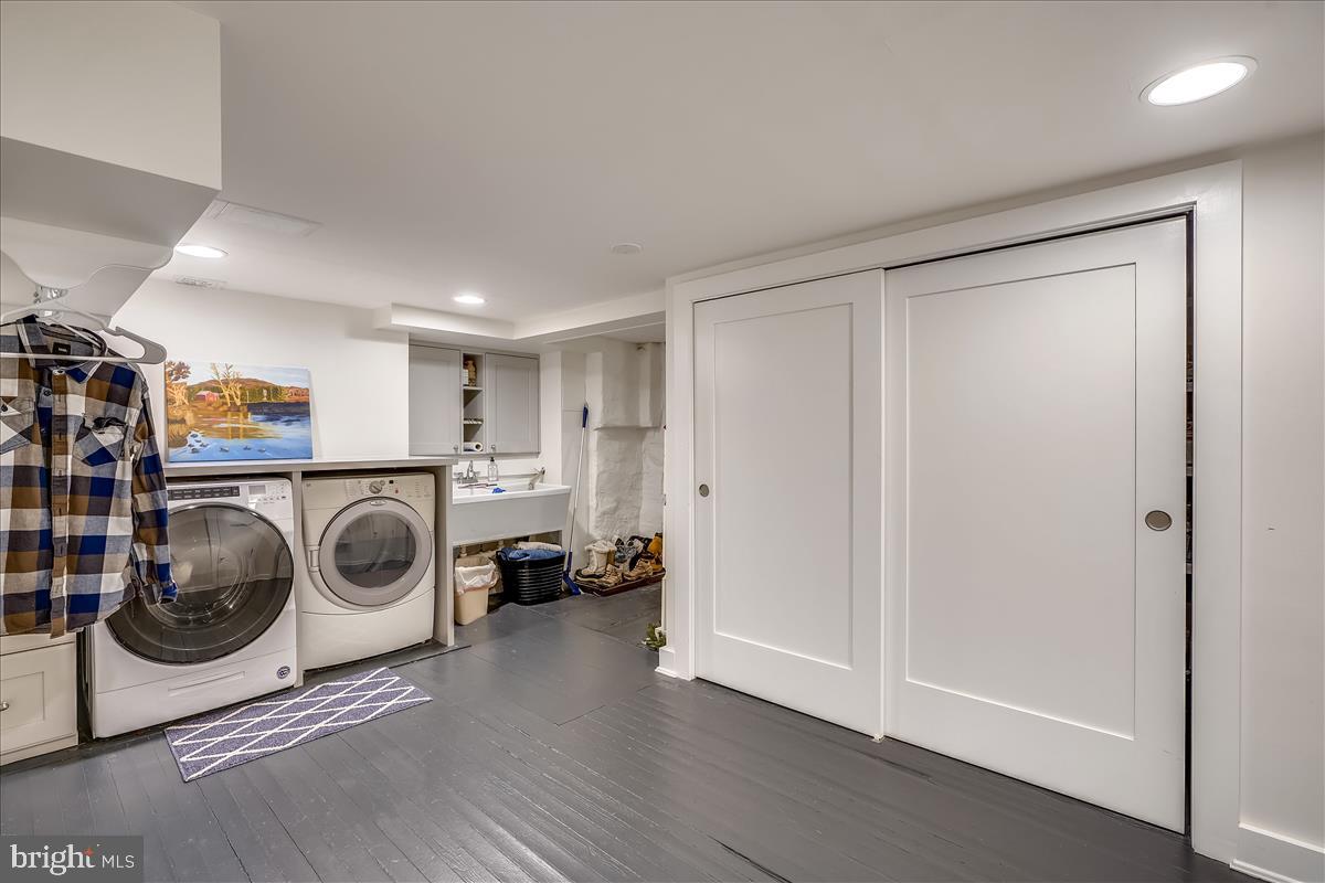 ROLAND PARK - Residential