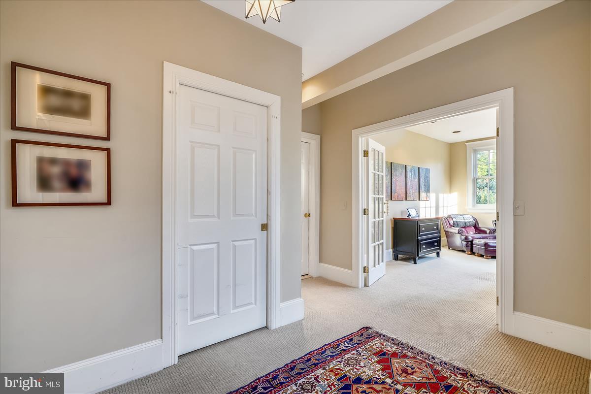 ROLAND PARK - Residential