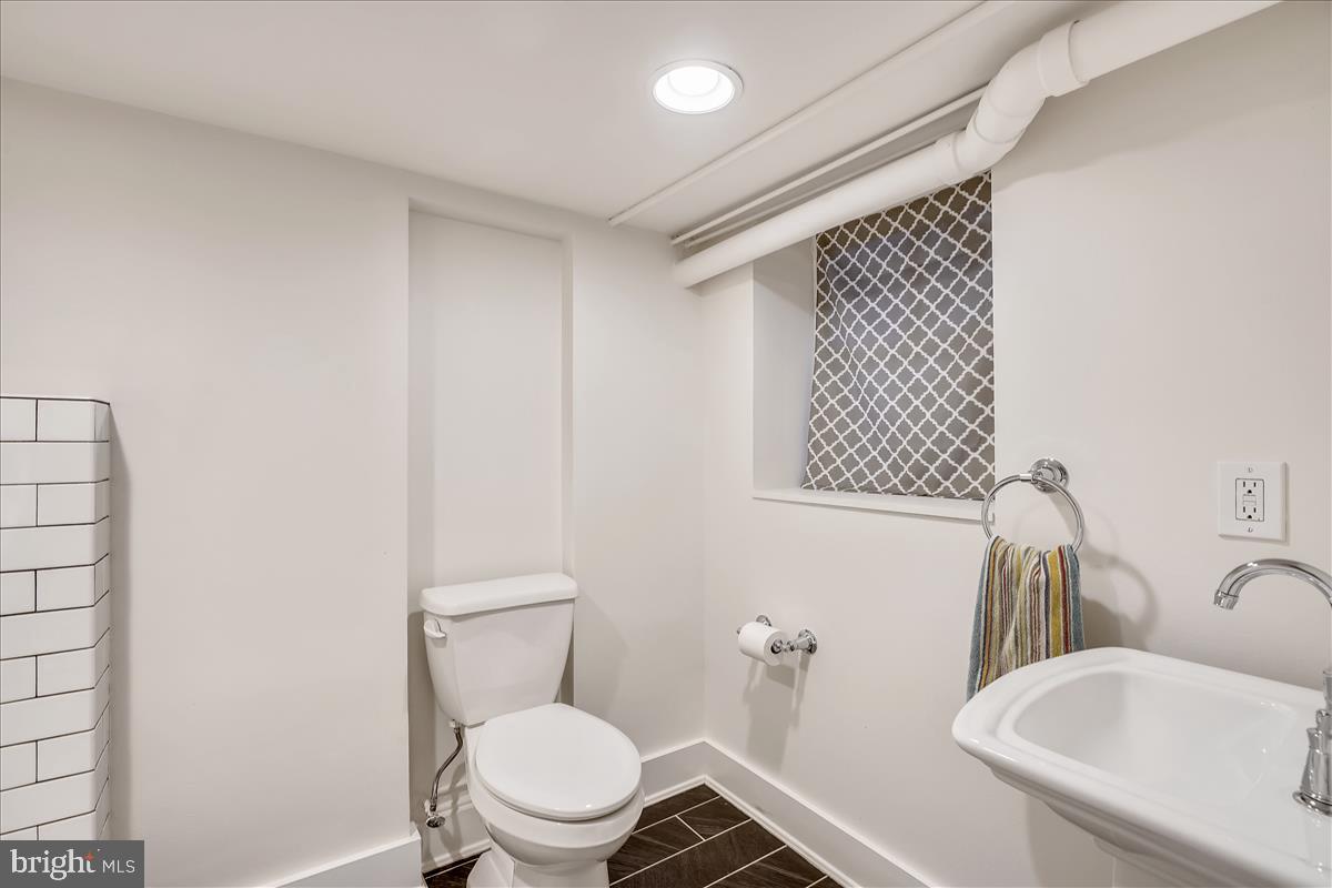 ROLAND PARK - Residential