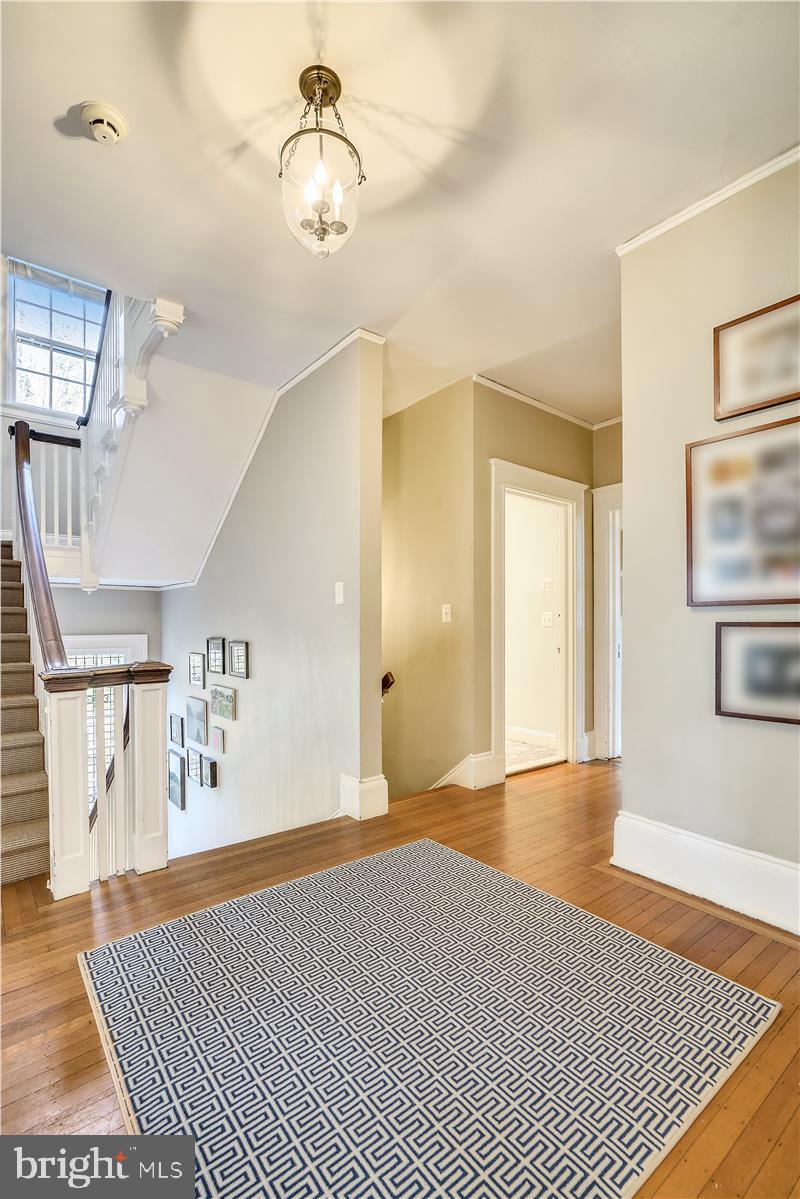 ROLAND PARK - Residential