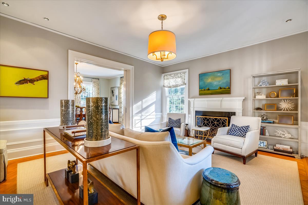 ROLAND PARK - Residential