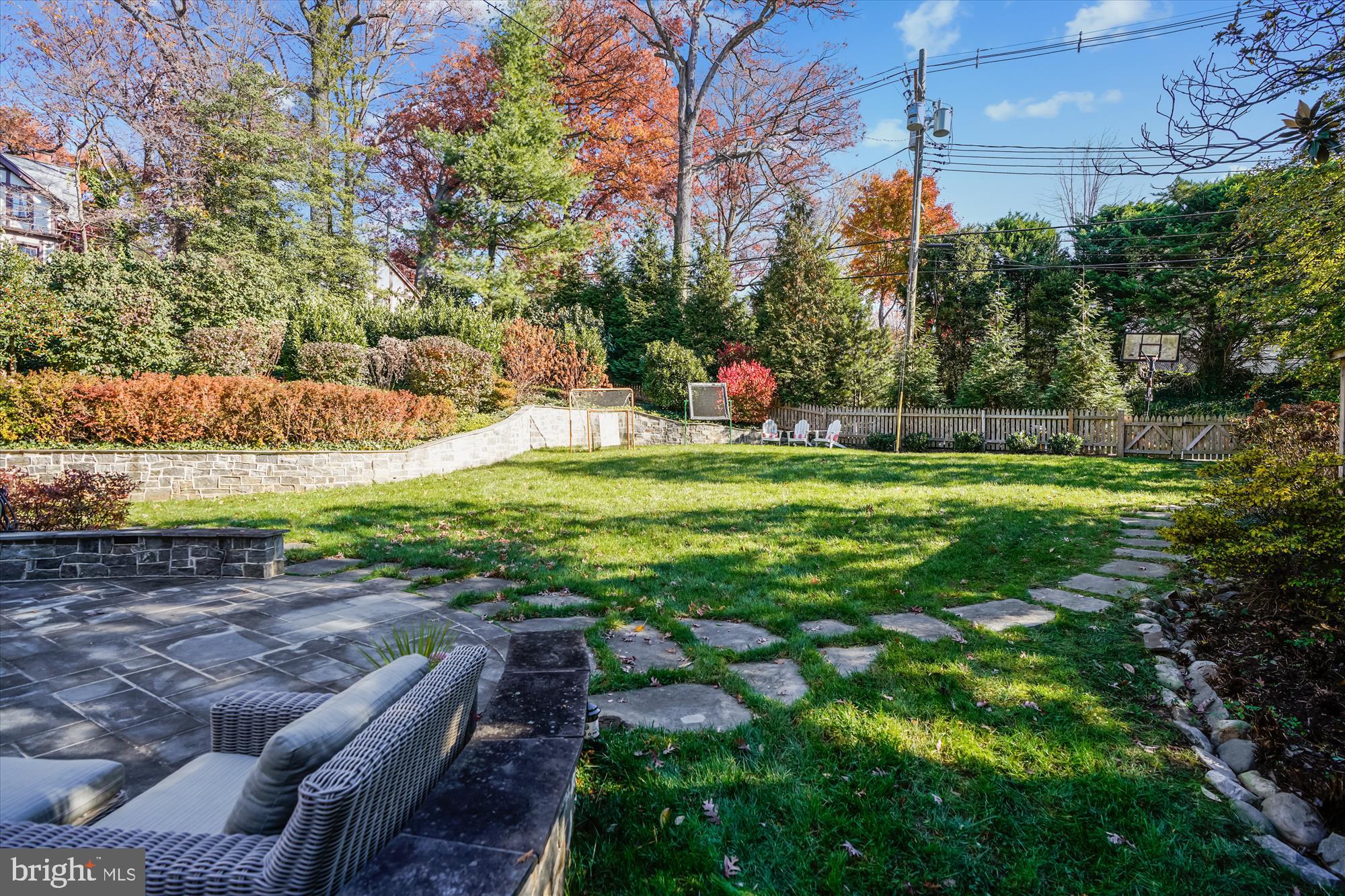 ROLAND PARK - Residential