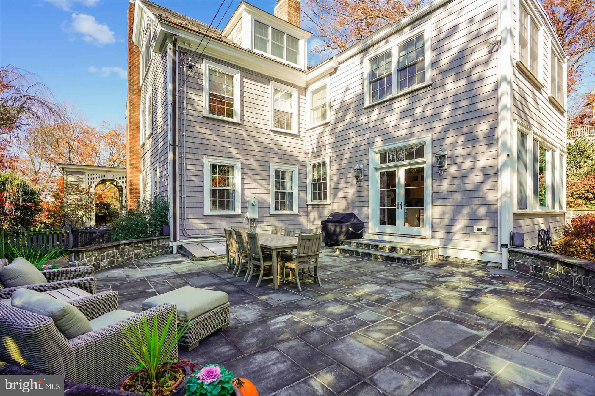 ROLAND PARK - Residential