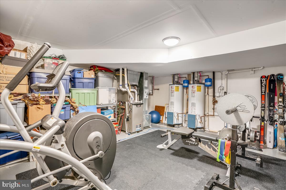 ROLAND PARK - Residential