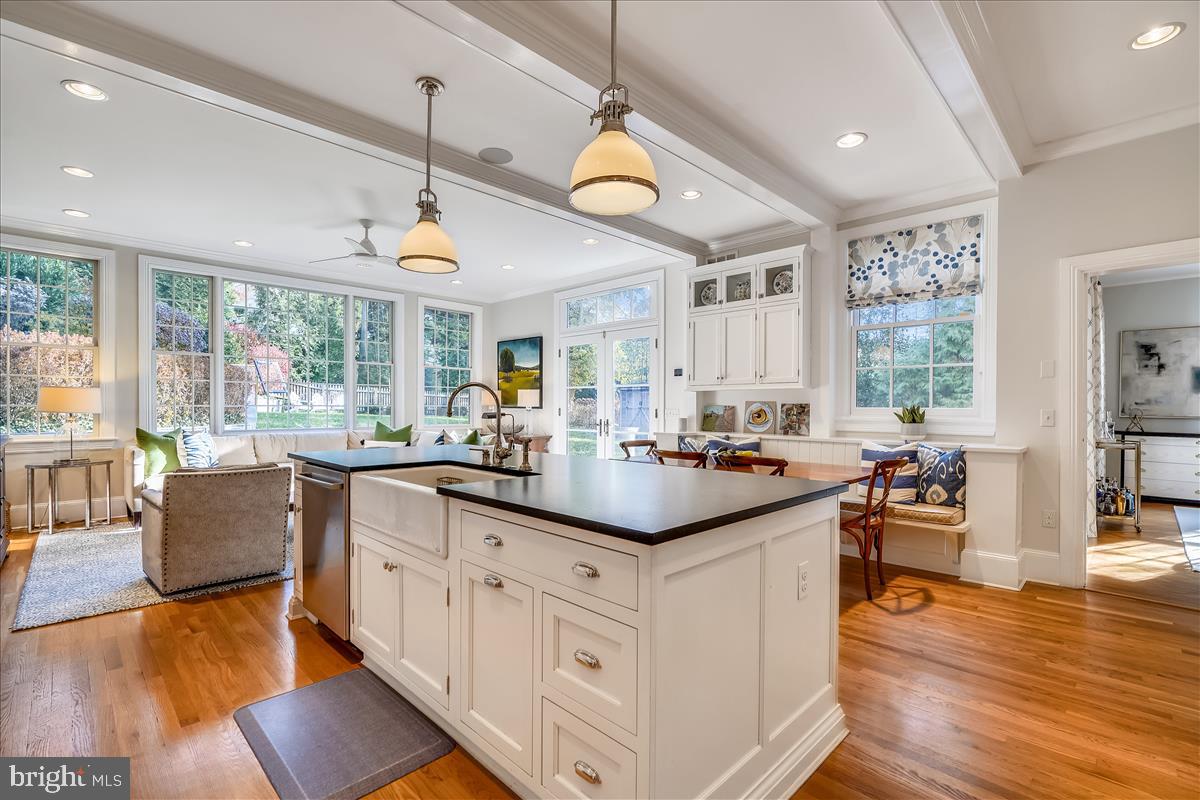 ROLAND PARK - Residential