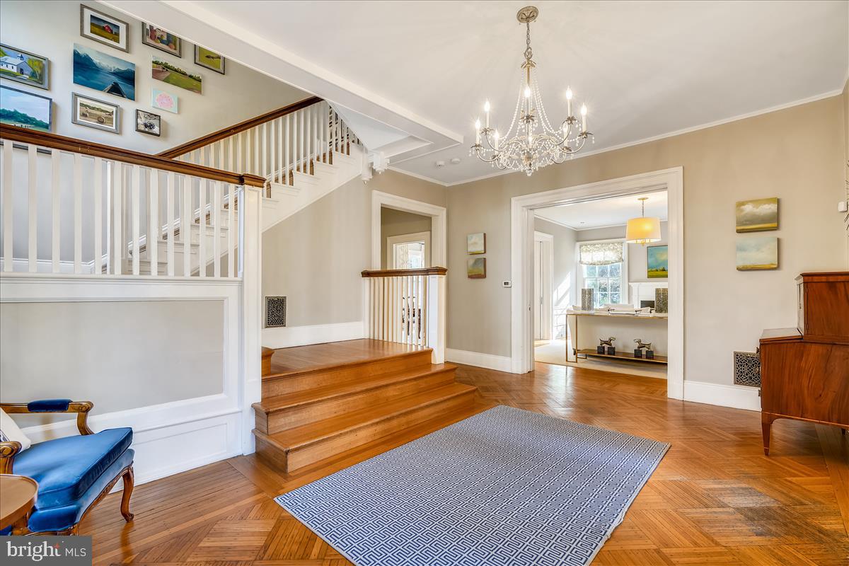 ROLAND PARK - Residential