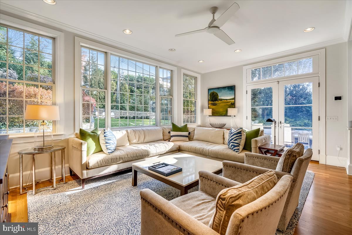 ROLAND PARK - Residential