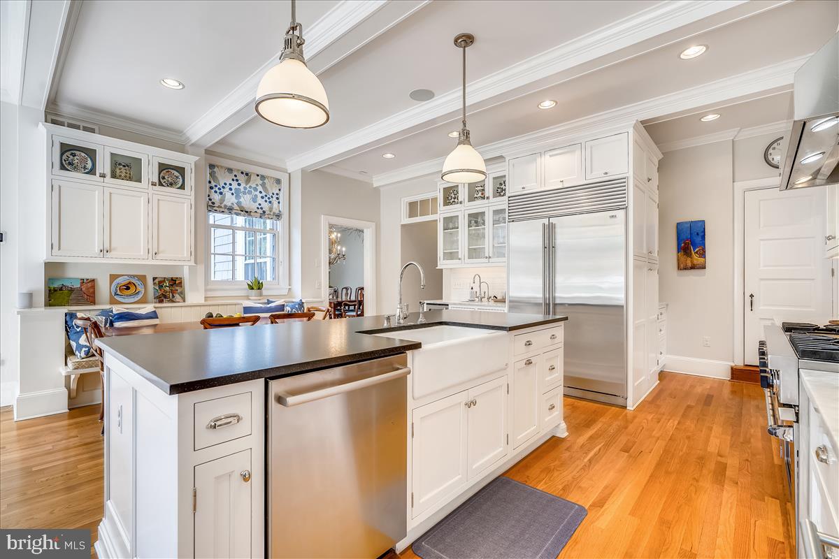 ROLAND PARK - Residential