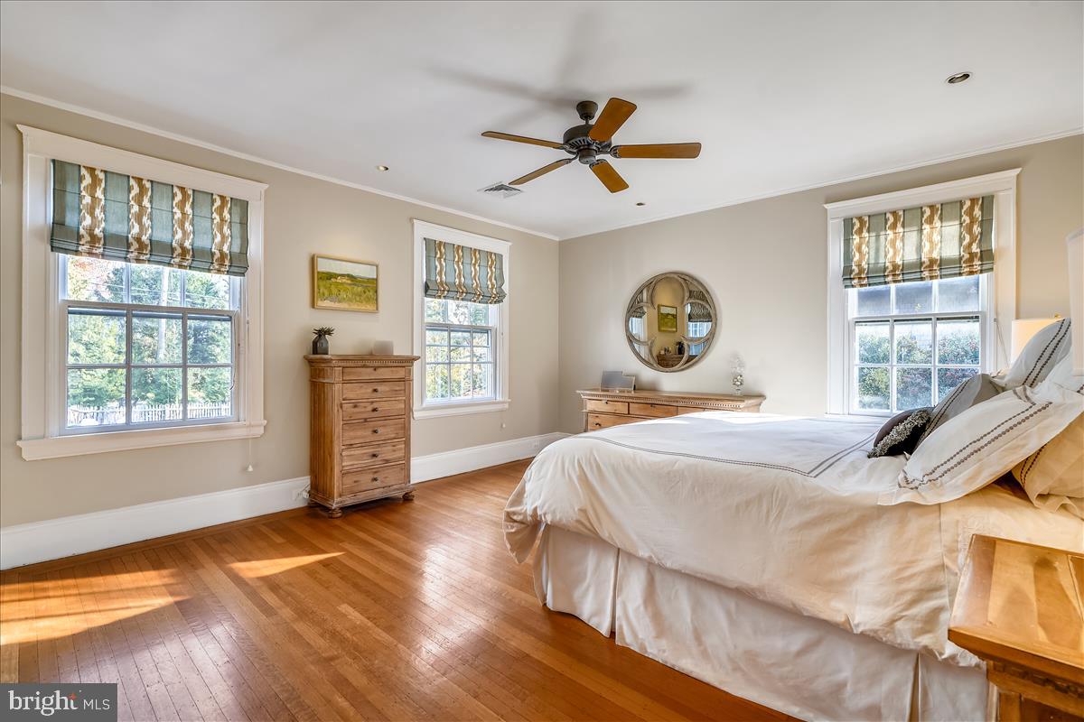 ROLAND PARK - Residential