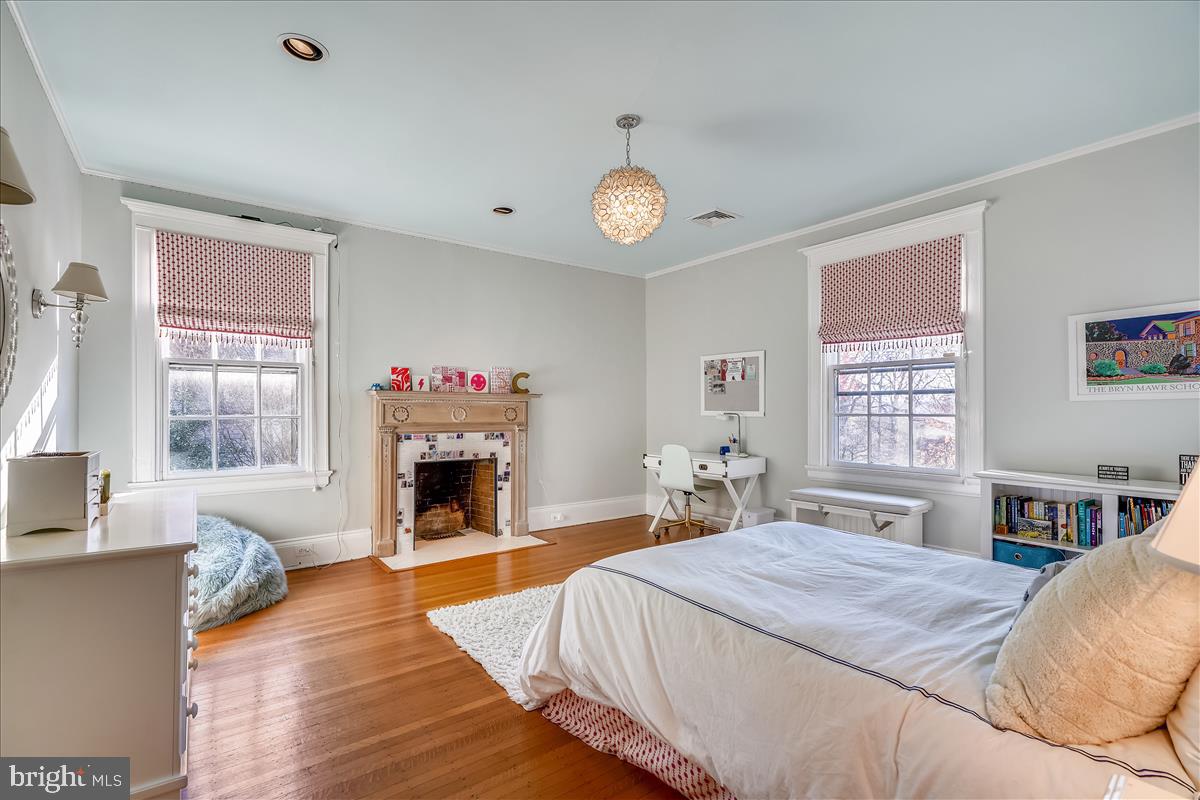 ROLAND PARK - Residential