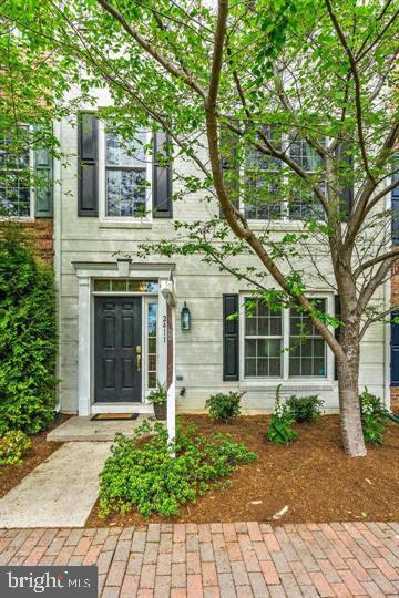 PAVILIONS AT HUNTINGTON - Residential Lease