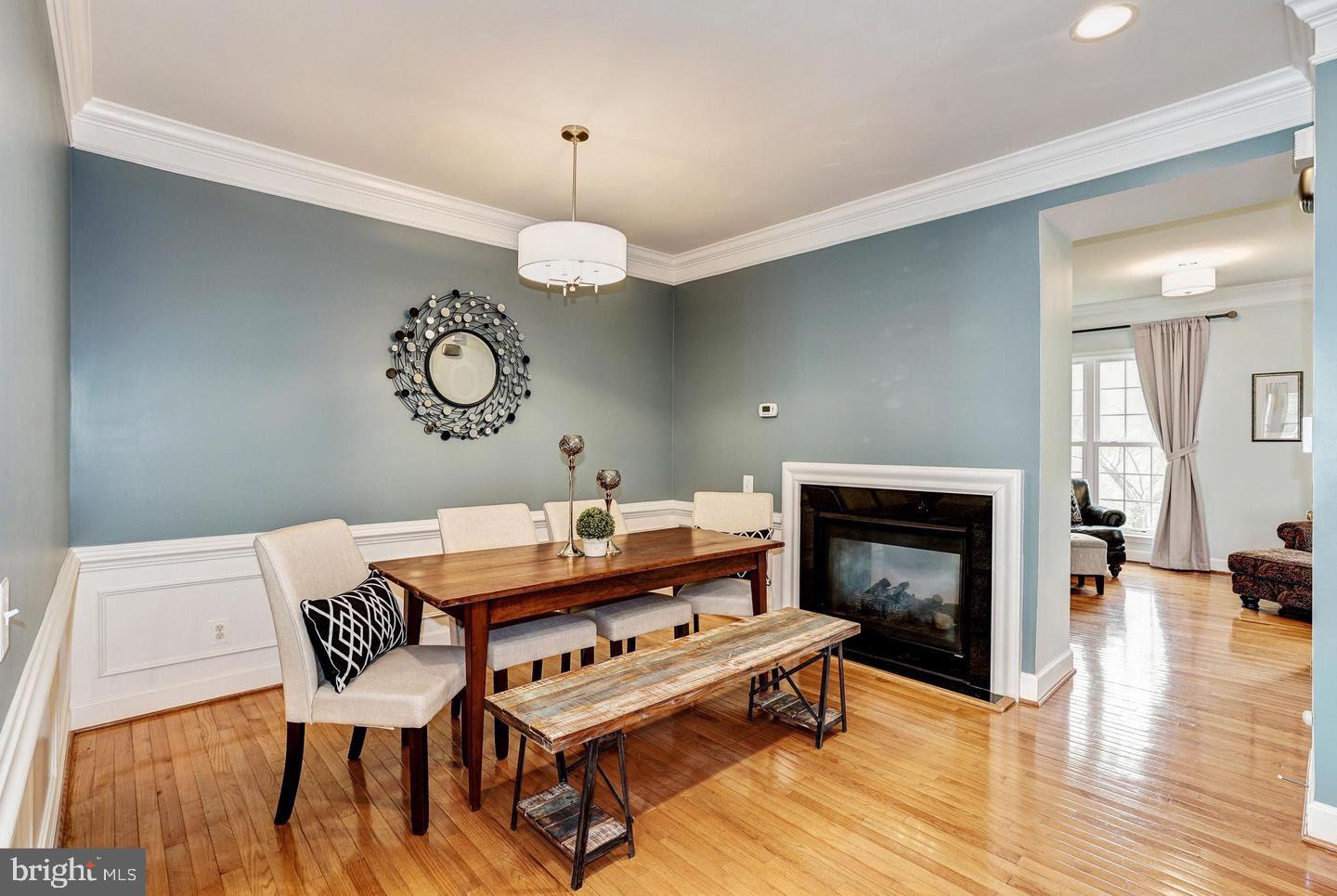 PAVILIONS AT HUNTINGTON - Residential Lease