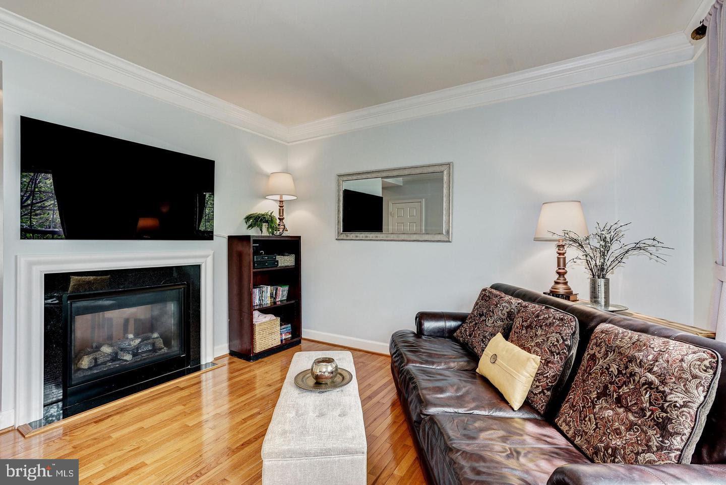 PAVILIONS AT HUNTINGTON - Residential Lease