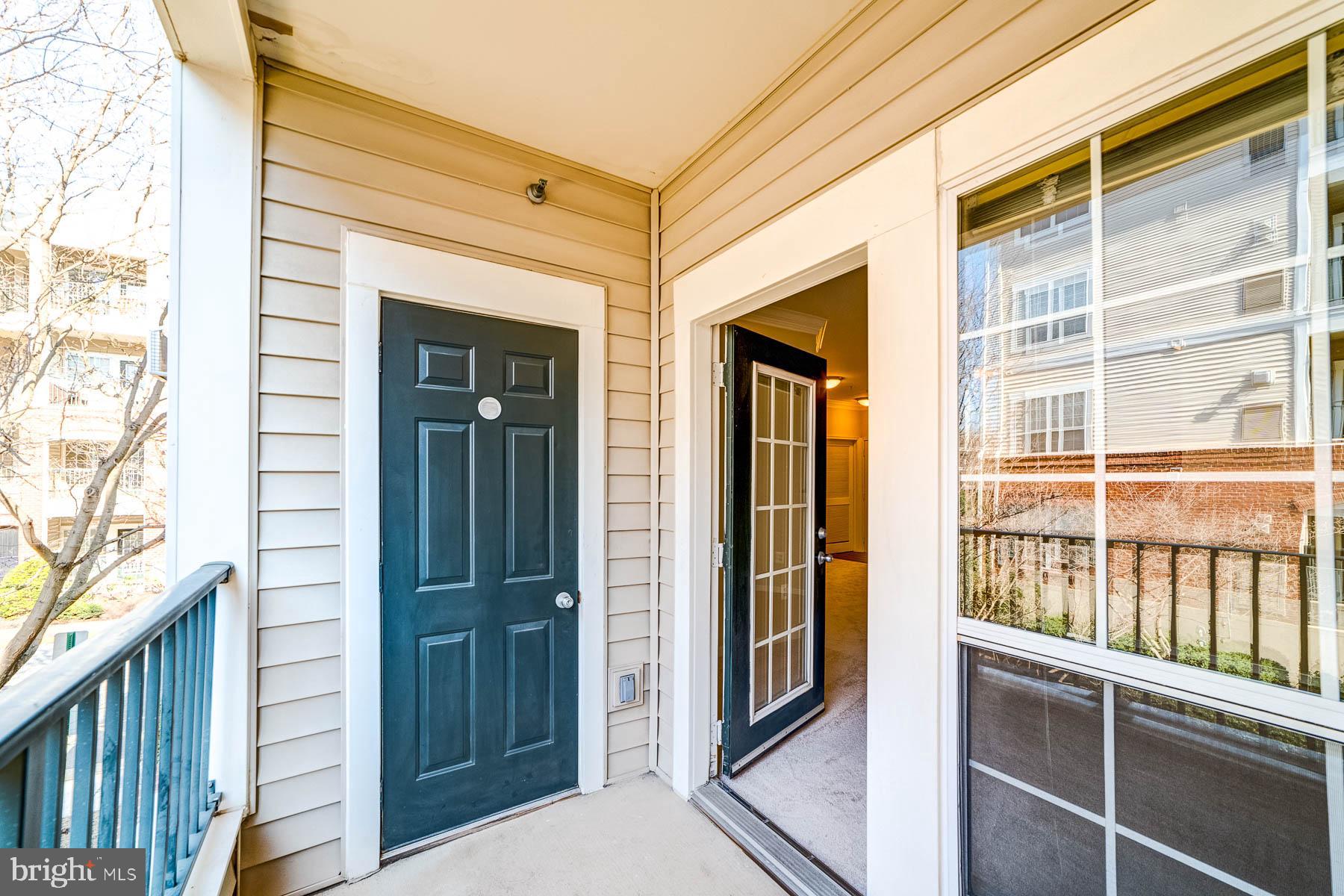 EXCHANGE AT VAN DORN - Residential Lease