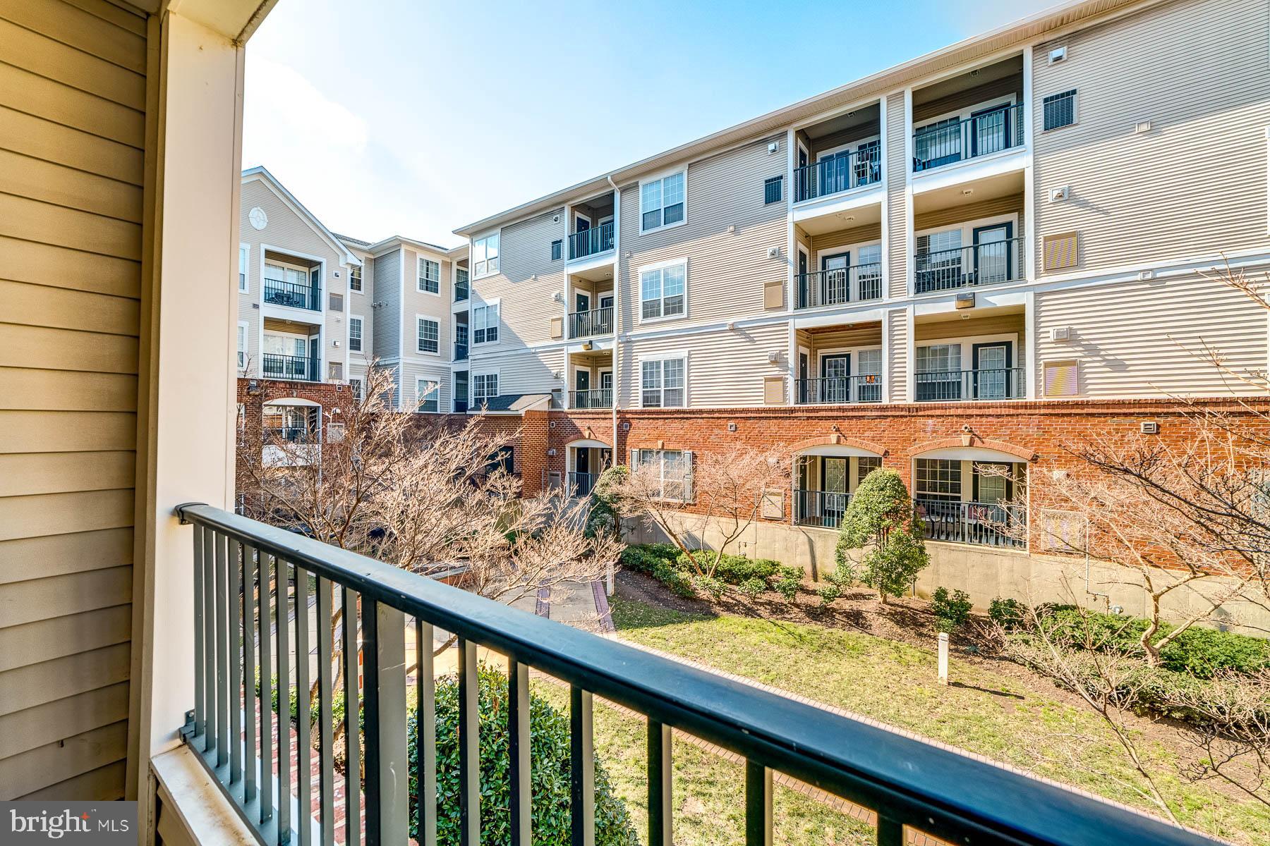 EXCHANGE AT VAN DORN - Residential Lease