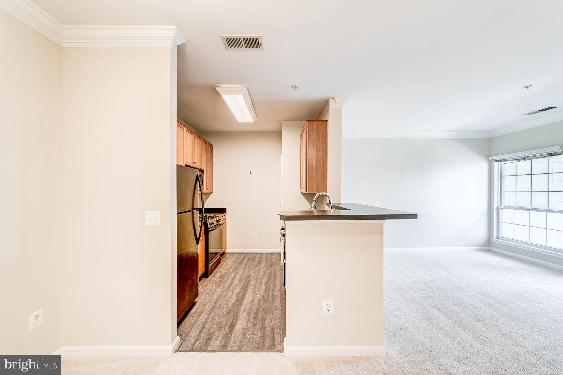 EXCHANGE AT VAN DORN - Residential Lease